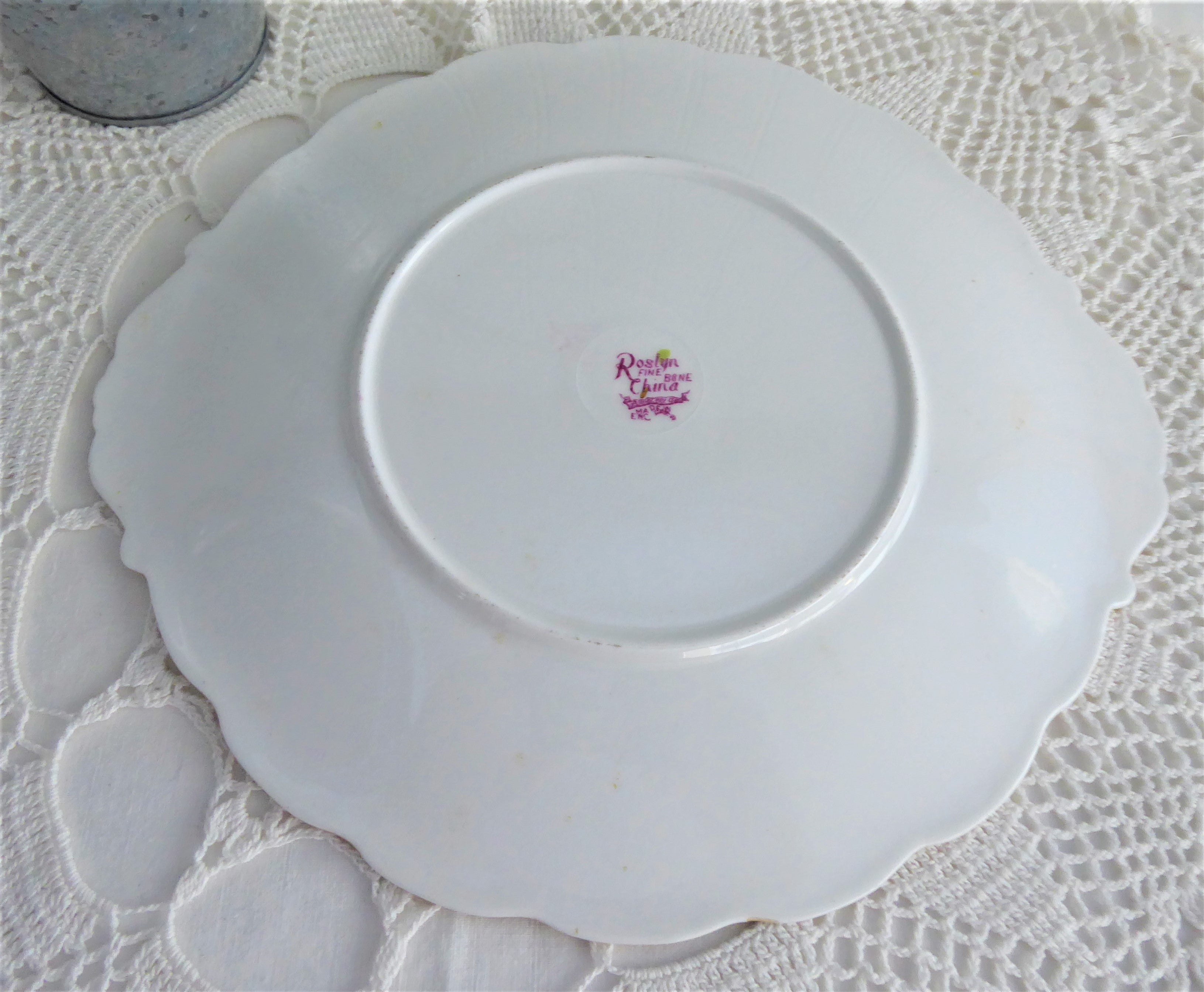 Vintage Roslyn England Ambleside Lugged Cake Serving Plate - Pink Lavender Floral Design with 1950s Poppies & Daisies | Perfect for Afternoon Tea, Bridal Showers & Vintage Tableware Collections