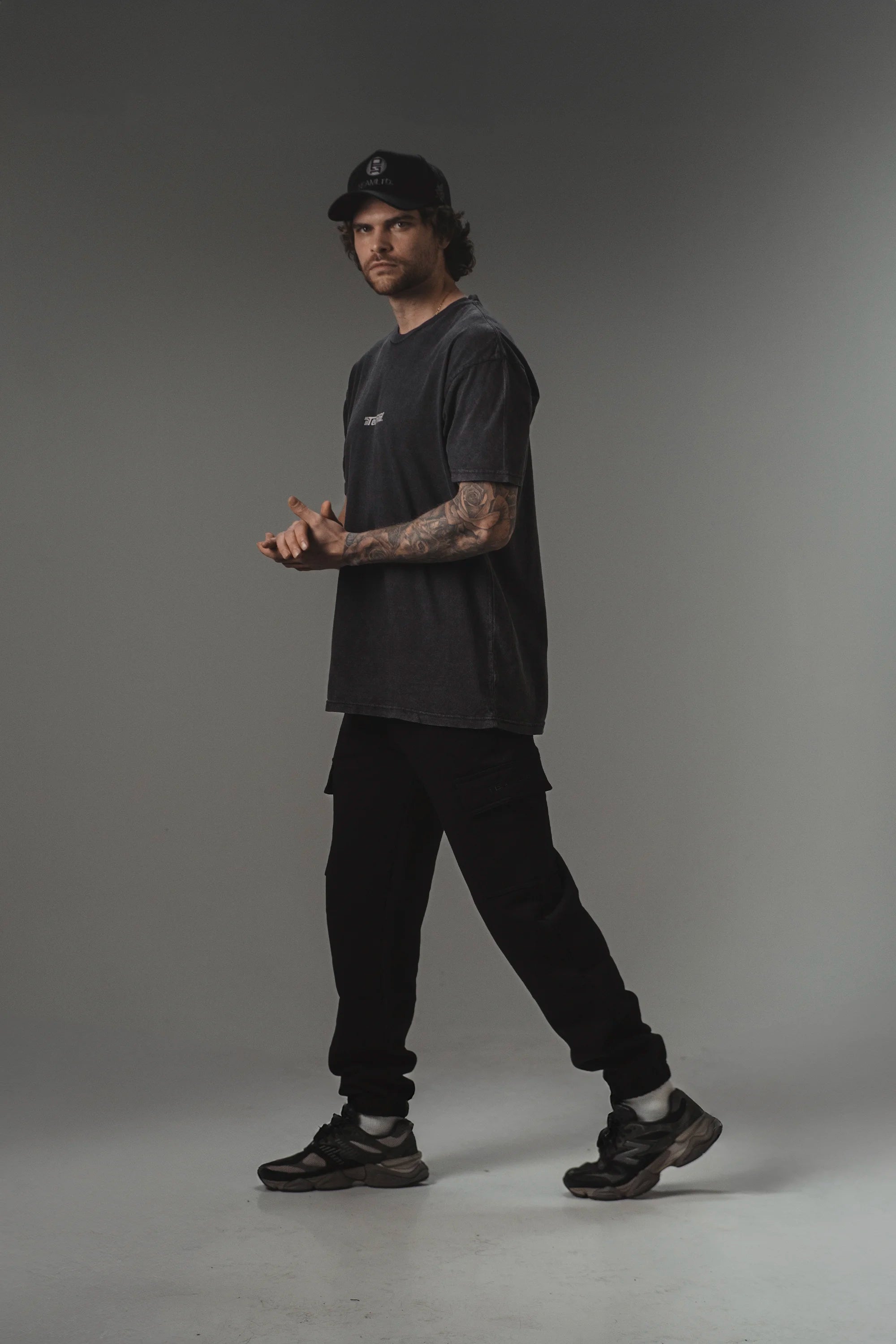 Men's Blackout Cargo Sweatpants - Comfortable Jogger Pants with Multiple Pockets for Outdoor, Workout & Casual Wear