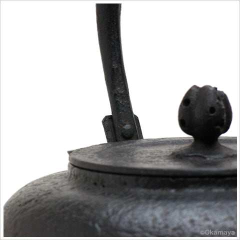 Authentic Japanese Nanbu Tetsubin Iron Teapot - Koizumi Nizaemon 11th Generation Yuzu Shape with Gift Box | Perfect for Traditional Tea Ceremony & Home Decoration