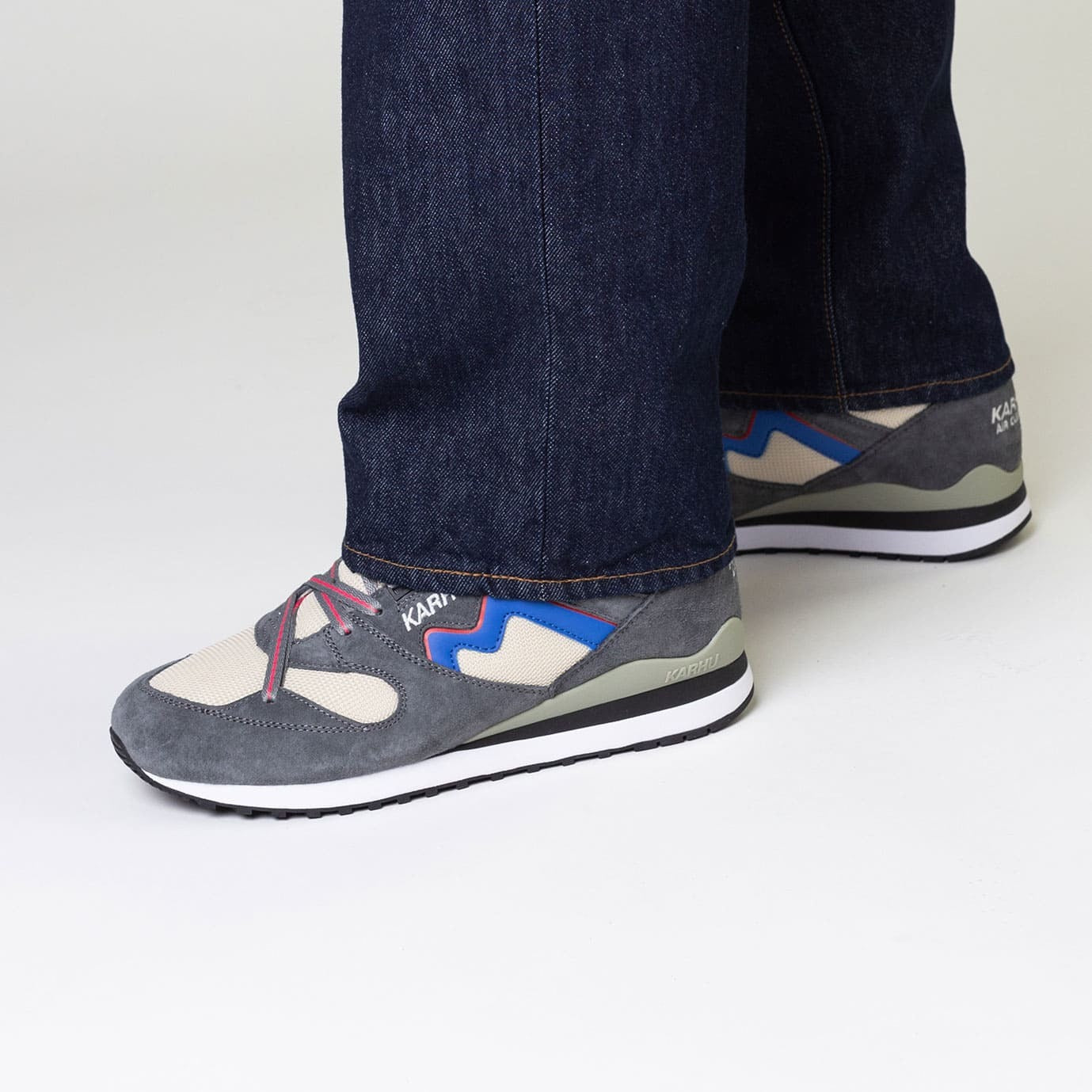 SYNCHRON CLASSIC OG - Premium Vintage-Inspired Sneakers for Men & Women | Comfortable Casual Shoes for Everyday Wear, Street Style & Retro Fashion Lovers