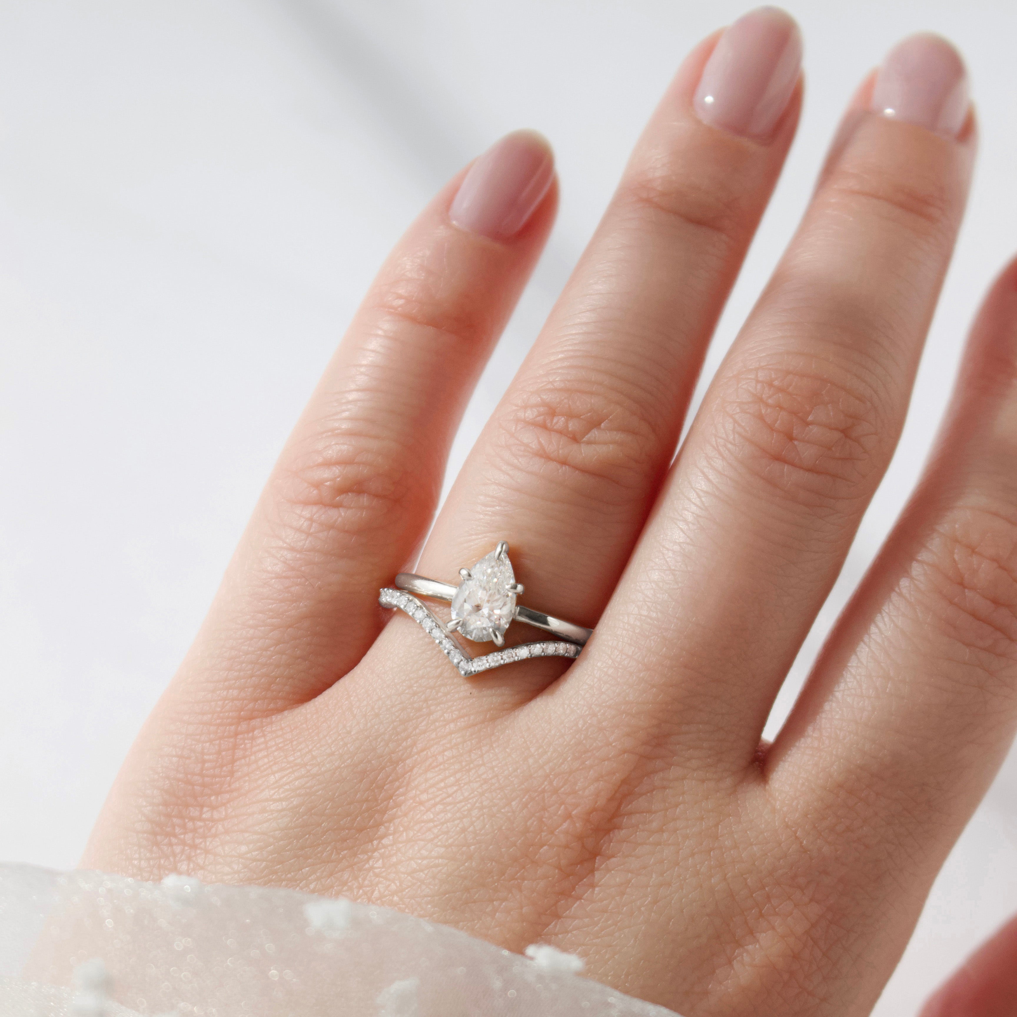 Isla Pear Solitaire Diamond Ring - 14K White Gold Pear Cut Engagement Ring for Women - Perfect for Proposals, Anniversaries & Special Occasions