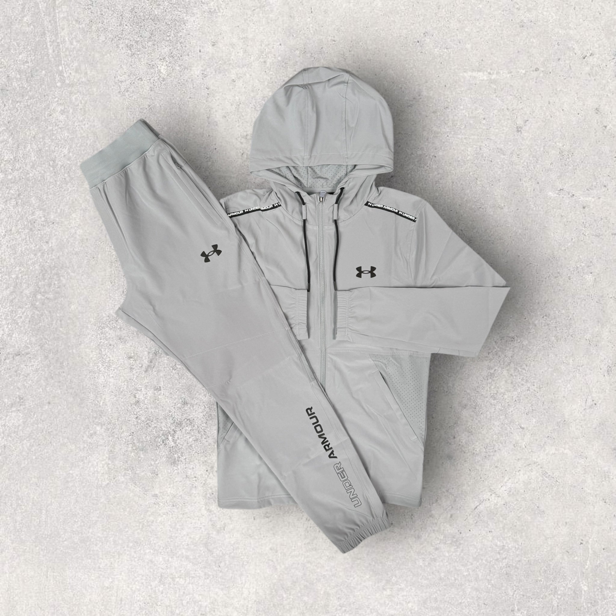 Under Armour Woven Tracksuit for Men & Women - Lightweight Grey Athletic Jogging Suit for Running, Gym & Casual Wear