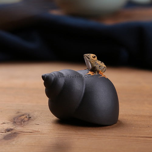 Handmade Purple Clay Tea Pet - Traditional Chinese Yixing Teapot Companion for Tea Ceremony & Meditation | Perfect Gift for Tea Lovers