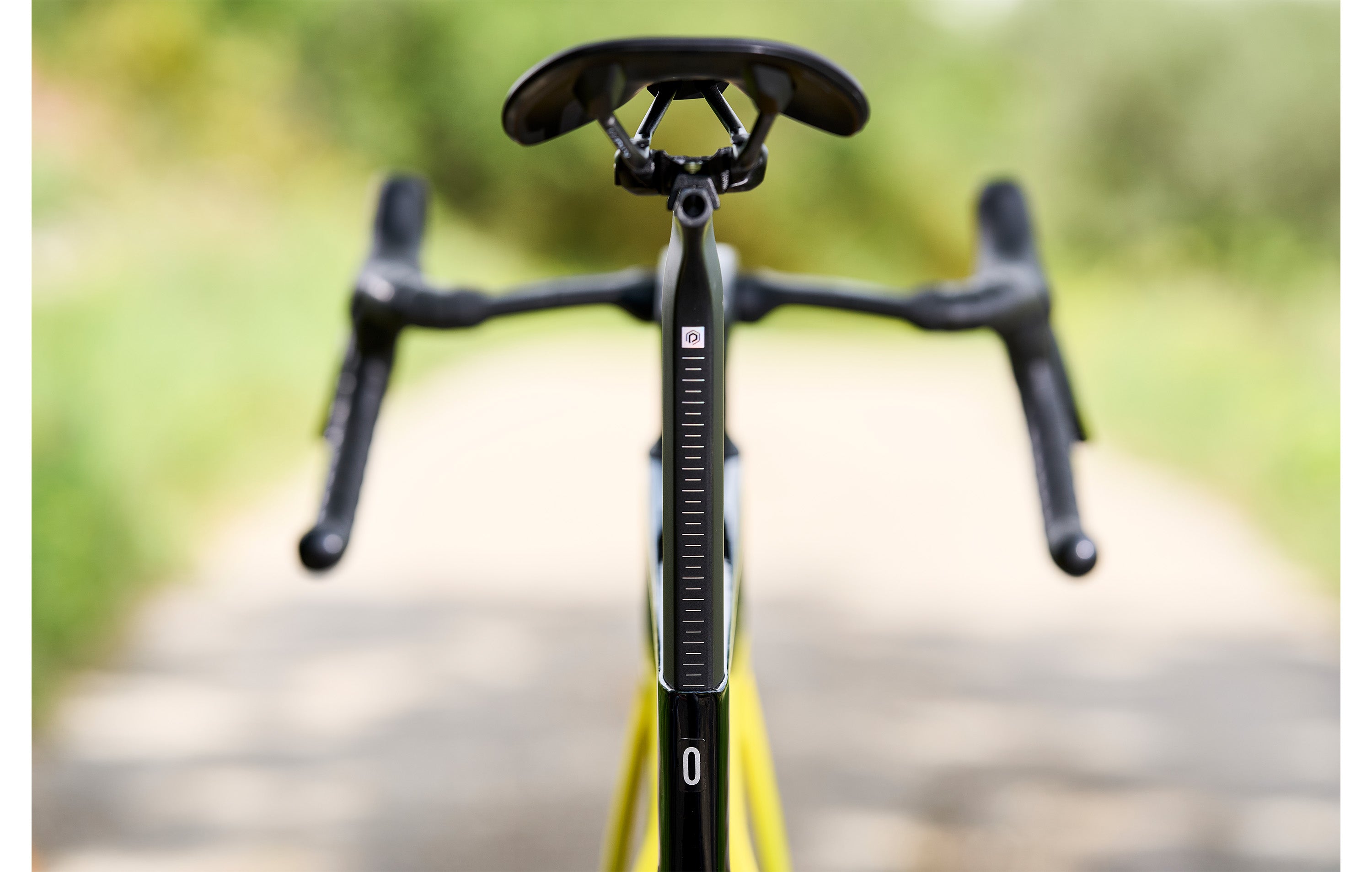 SRAM Red AXS Carbon Road Bike - Polygon Helios A0 | Lightweight & High-Performance for Racing & Endurance | Perfect for Competitive Cyclists & Long-Distance Rides