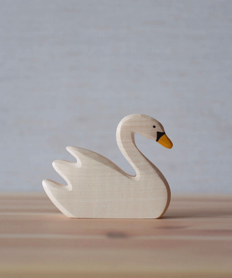 Holztiger Handcrafted Wooden Swan Figurine - Eco-Friendly Wooden Toy for Kids & Nursery Decor - Perfect for Waldorf Playrooms, Baby Showers & Nature-Inspired Gifts