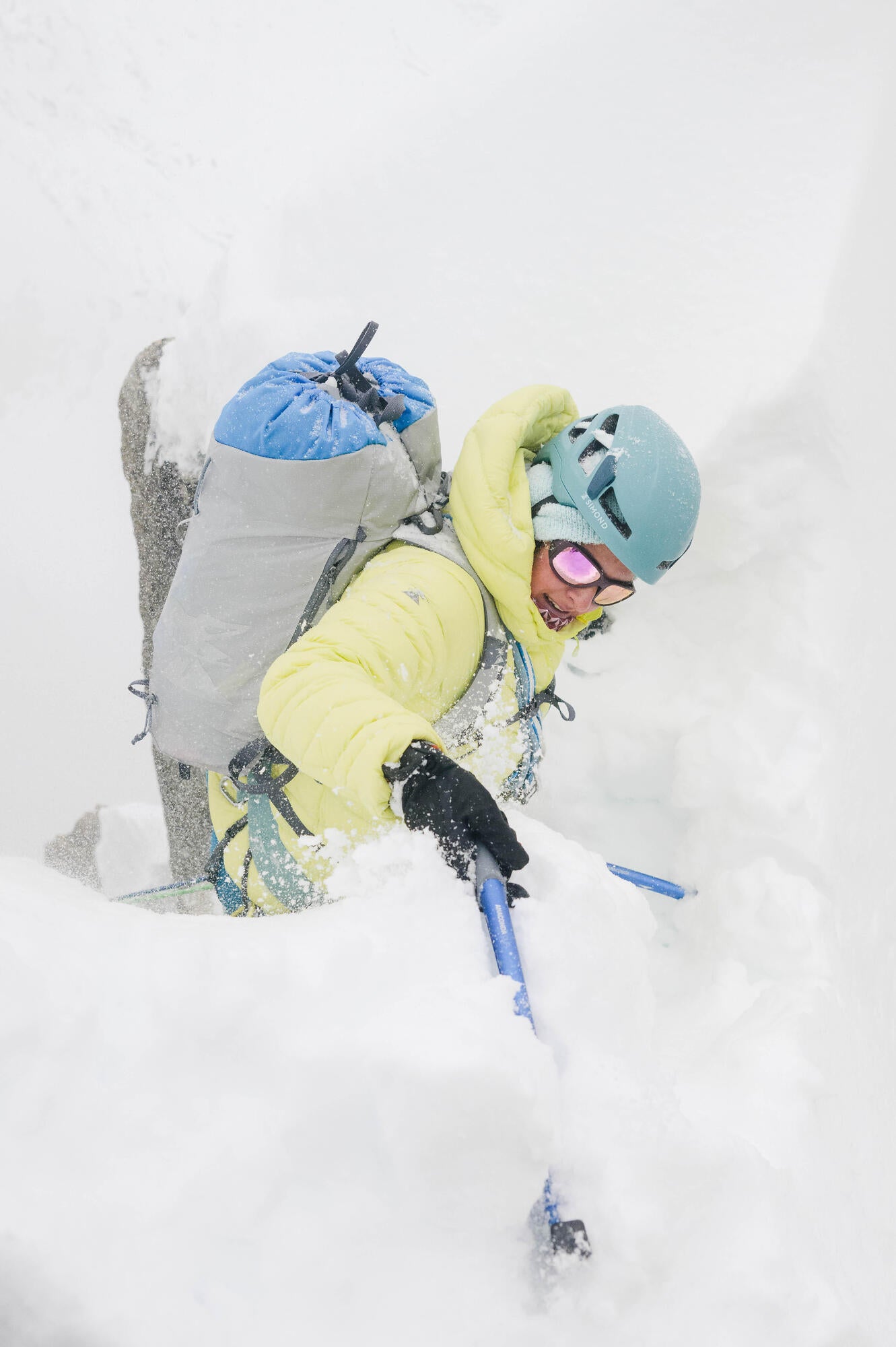 Simond Sprint 33L Lightweight Mountaineering Backpack - Durable Hiking Climbing Pack for Outdoor Adventures & Travel