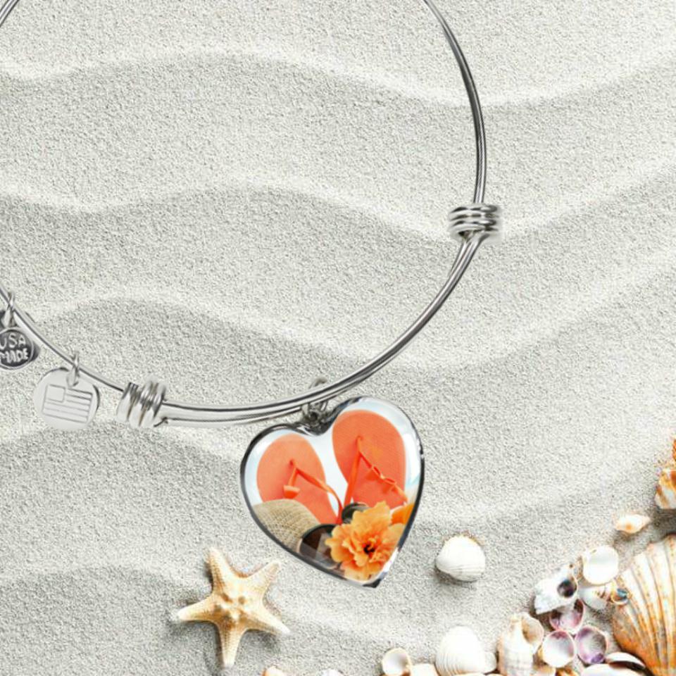 Comfortable Flip Flops & Stylish Hibiscus Bracelet Set - Perfect for Beach Vacations, Pool Parties, and Summer Outfits