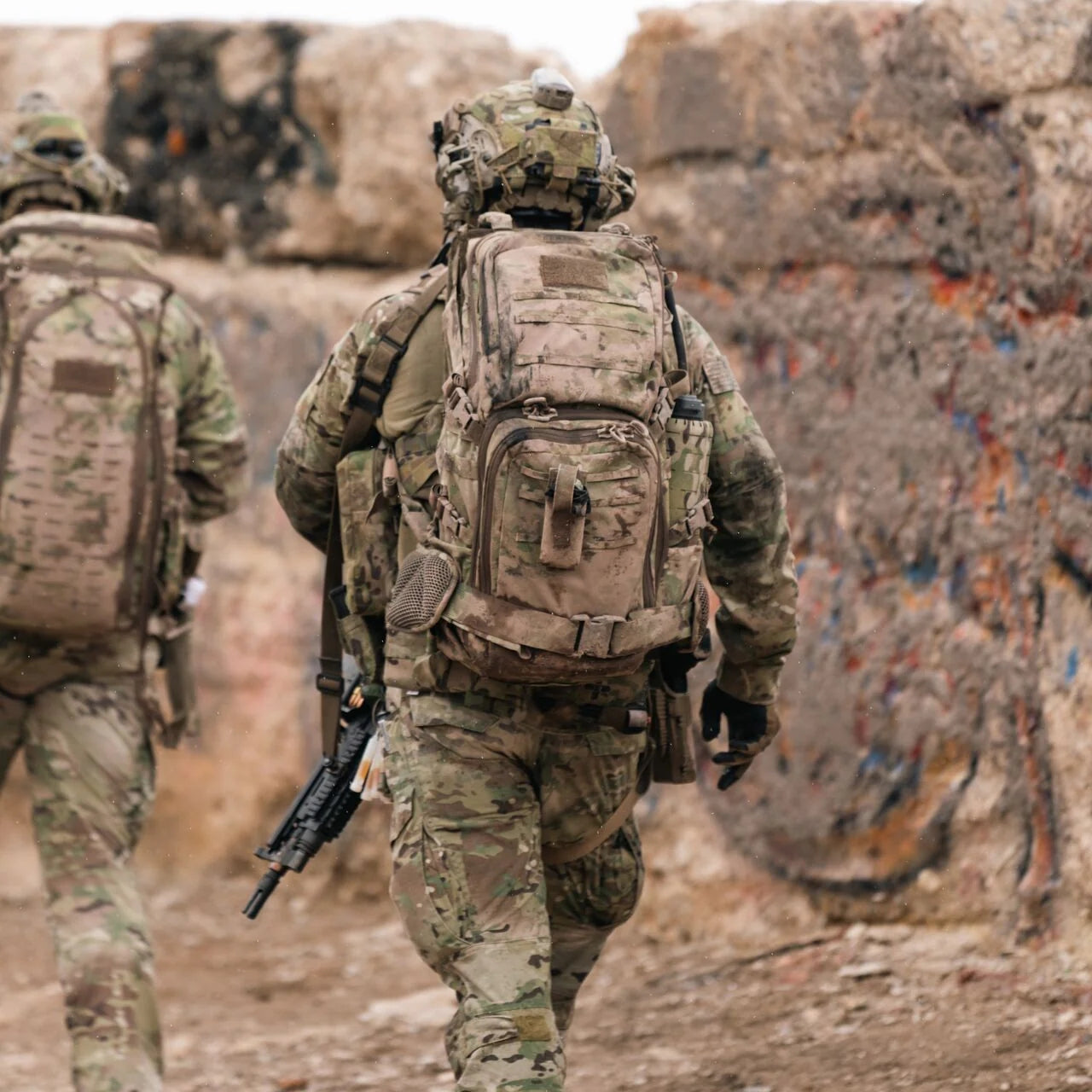 Eberlestock X31 LoDrag II Tactical Backpack with 34-Inch Weapon Scabbard - Durable Military Hunting Pack for Outdoor Adventures, Camping & Tactical Missions