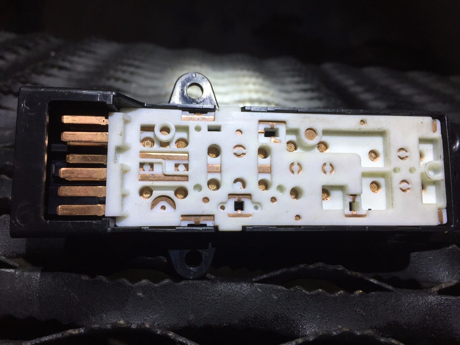 2003-2008 Jaguar X-Type Left Front Driver Power Seat Switch Without Memory OEM Replacement - Perfect for Seat Adjustment & Repair