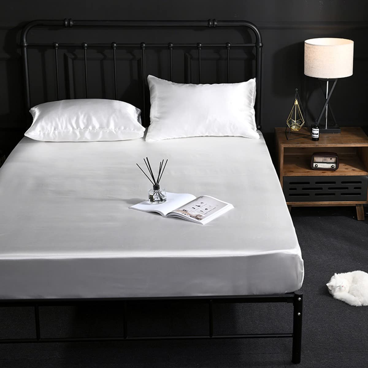 Jejeloiu Satin Sheets Set - Twin Size 2-Piece White Silk Bedding with Deep Pocket, Ultra Soft & Wrinkle-Free Fitted Sheet & 1 Pillowcase - Luxury Bedroom Decor for Hotel-Style Comfort