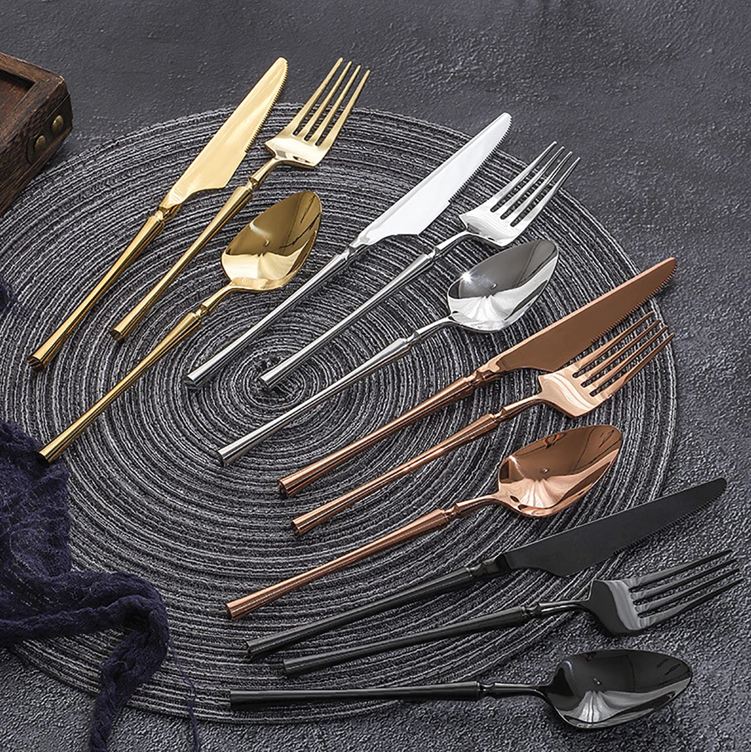Premium 18/10 Stainless Steel Silverware Set - 30-Piece Mirror Polished Flatware Set with Knives, Spoons, Forks & Teaspoons (Service for 6) - Elegant Wedding, Hotel & Kitchen Cutlery Utensils - Perfect for Dinner Parties, Restaurants & Special Occasions