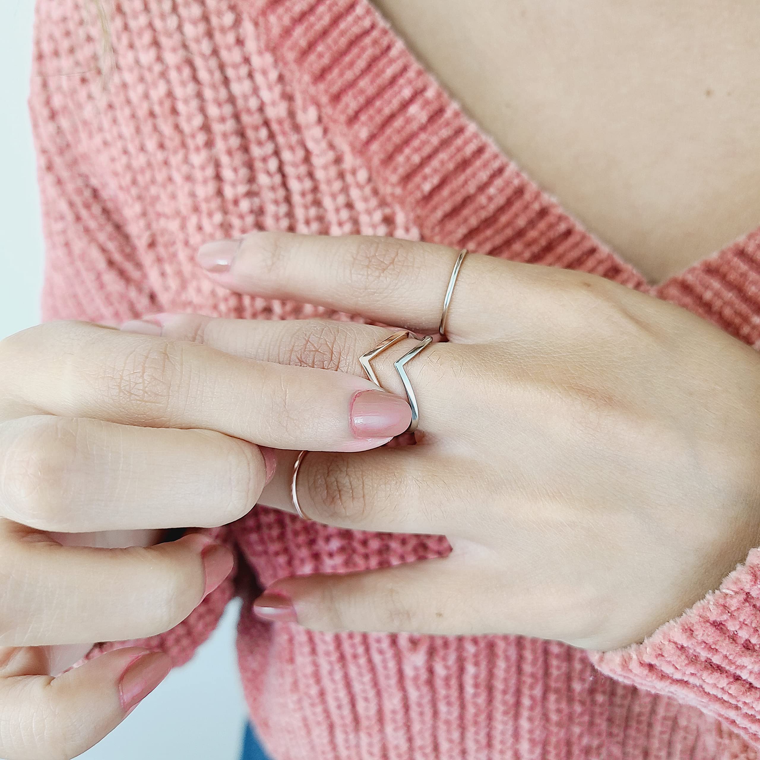 10K Solid Gold V Ring - Real 10K Yellow Gold or White Gold Chevron Stackable Wedding Band for Women - Perfect for Anniversary, Engagement, and Everyday Wear (Yellow Gold, Size 8)