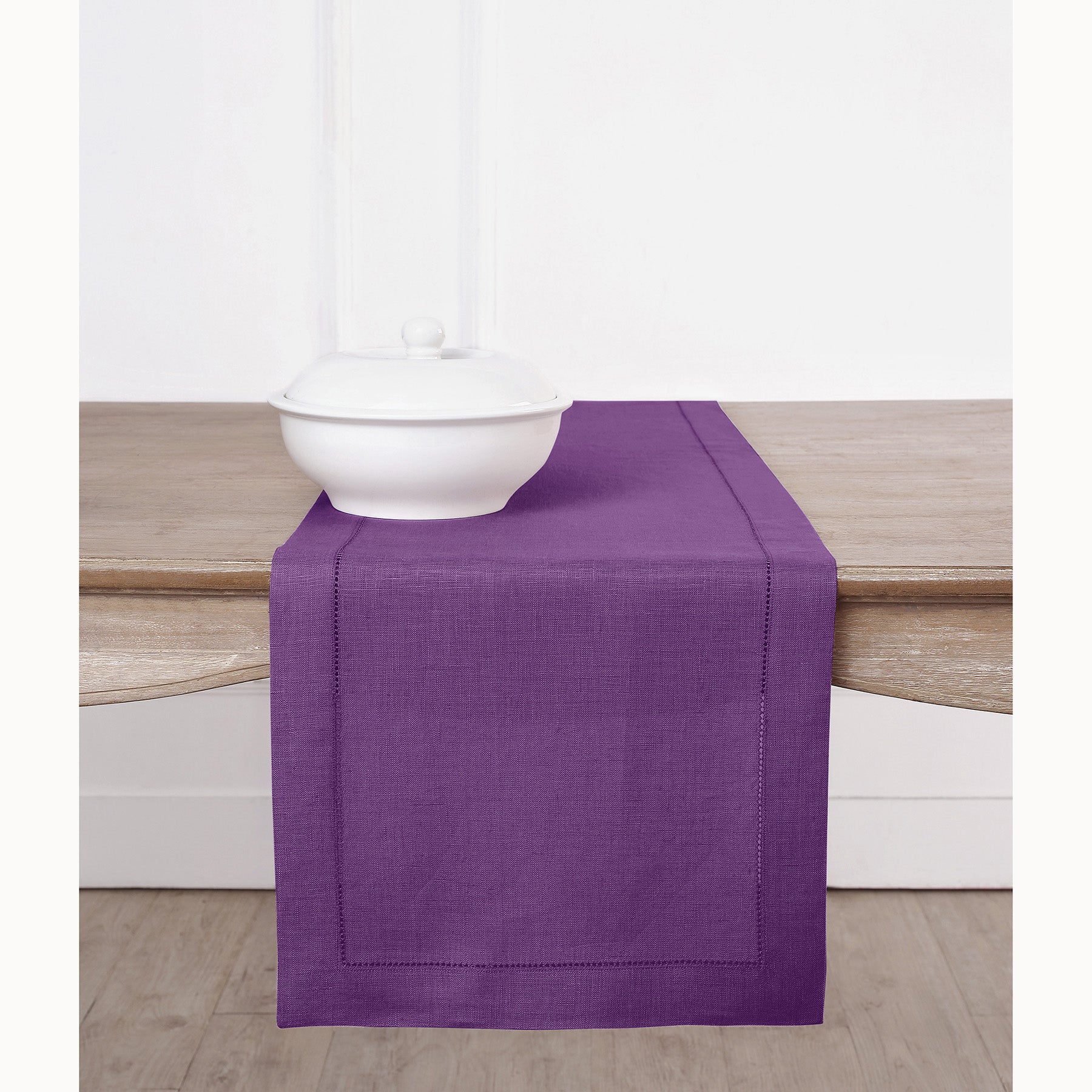Elegant Classic Hemstitch Table Runner - Premium Linen Dining Decor for Weddings, Parties & Home Decor