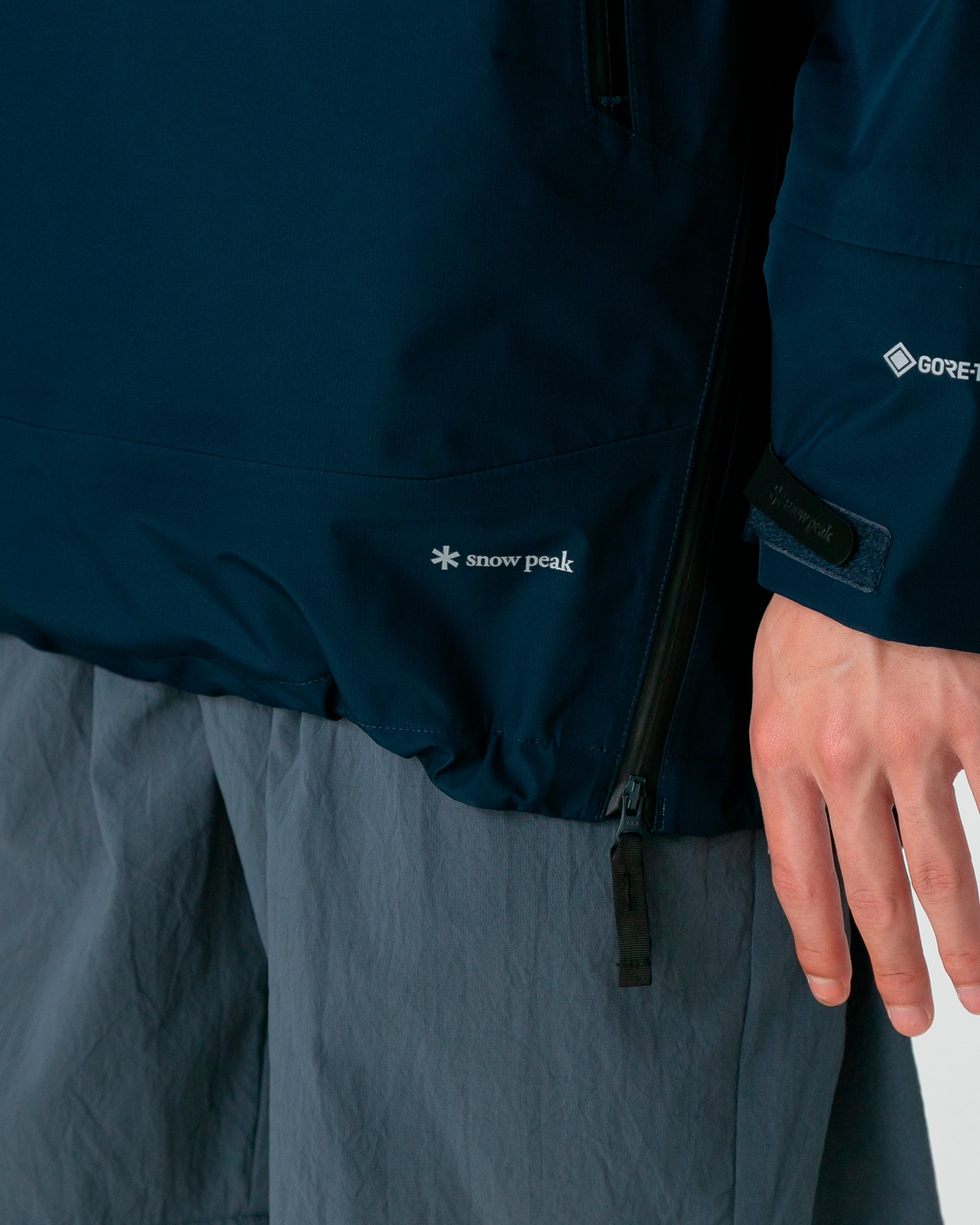 GORE-TEX Waterproof Rain Pullover Jacket for Men & Women - Lightweight Windproof Hiking & Outdoor Activities