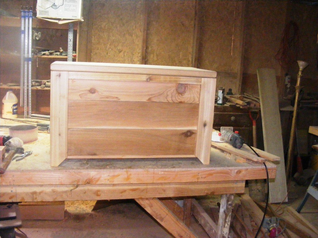 Steve's Gift Shoppe Cedar Wood Storage Bench with Lift Top - 30 x 14 x 20 Inches - Perfect for Entryway, Bedroom & Living Room Organization
