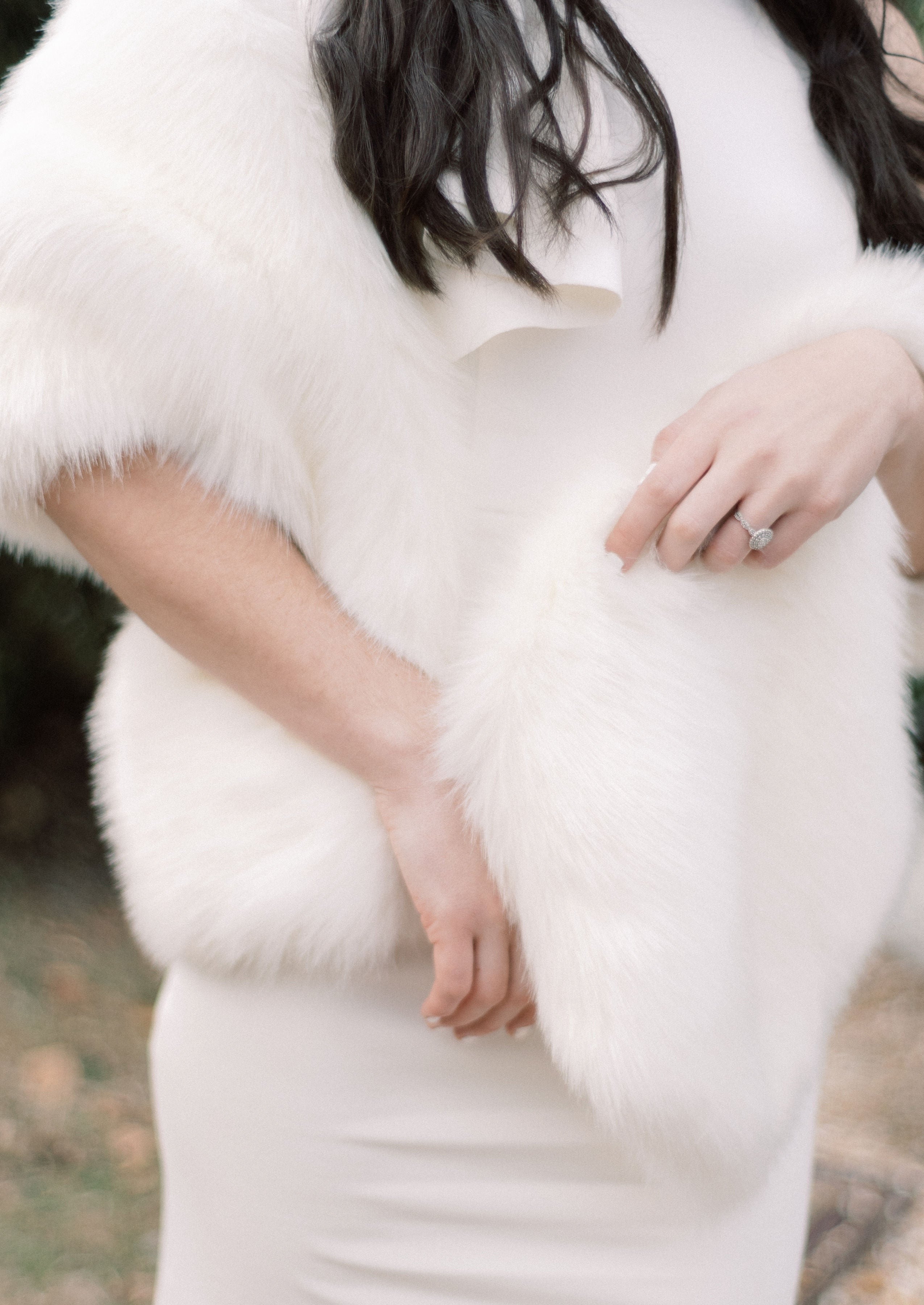 Ivory White Fur Shawl - Elegant Winter Wrap for Women, Soft & Warm Fashion Scarf, Perfect for Parties, Weddings & Cold Weather (Lilian Ivy03)