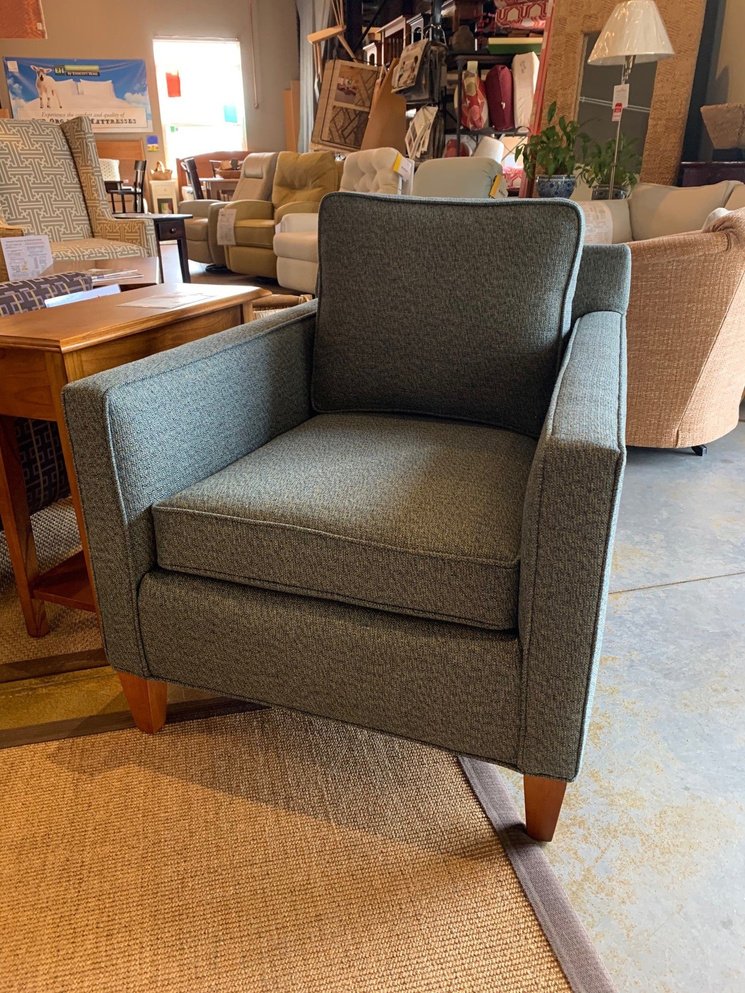 Miles Club Chair - Modern Lounge Chair for Living Room, Office & Showroom - Premium Comfort & Stylish Design for Relaxing & Entertaining