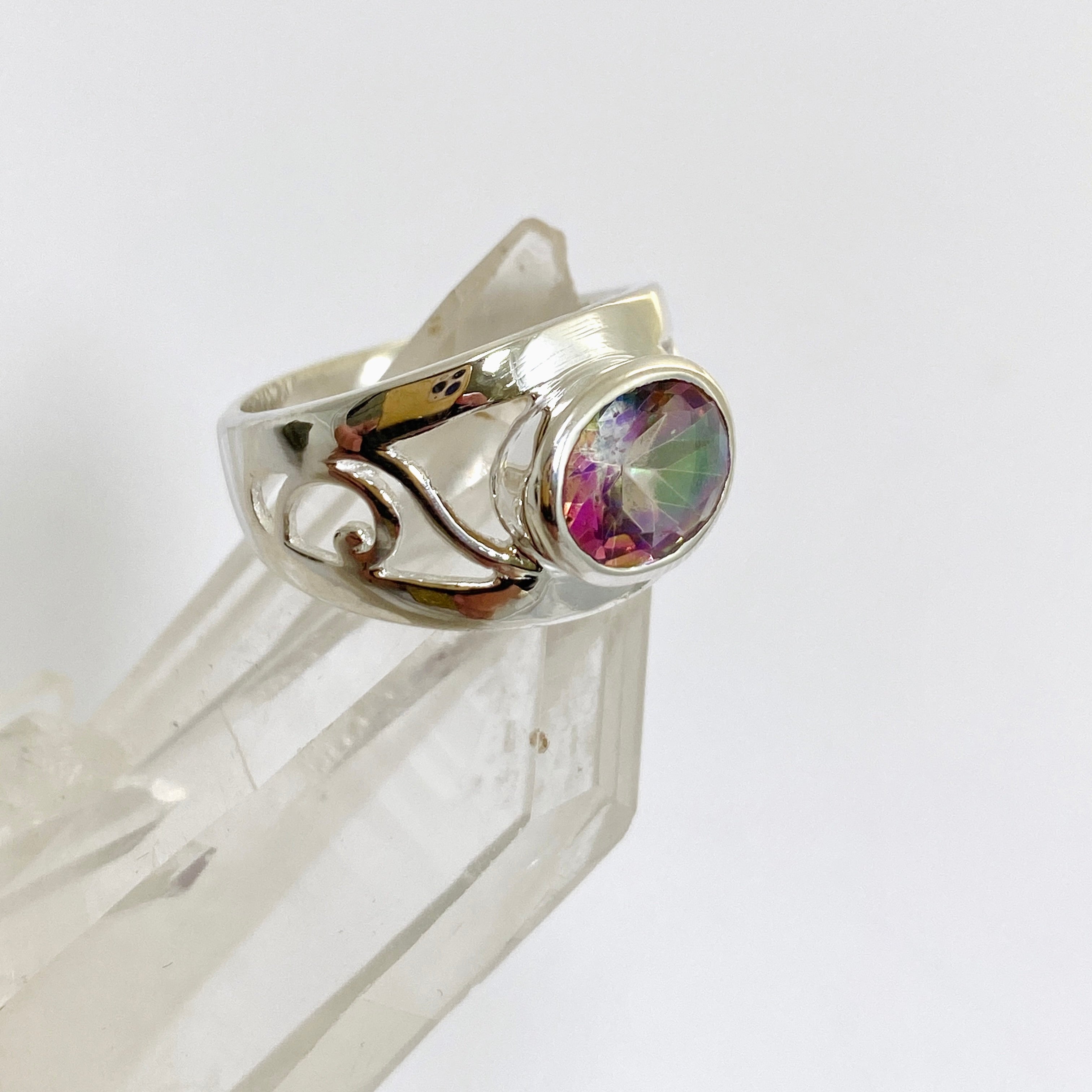 Elegant Mystic Topaz Oval Faceted Boho Ring R3820 - Perfect for Bohemian Style, Wedding, Party & Everyday Wear