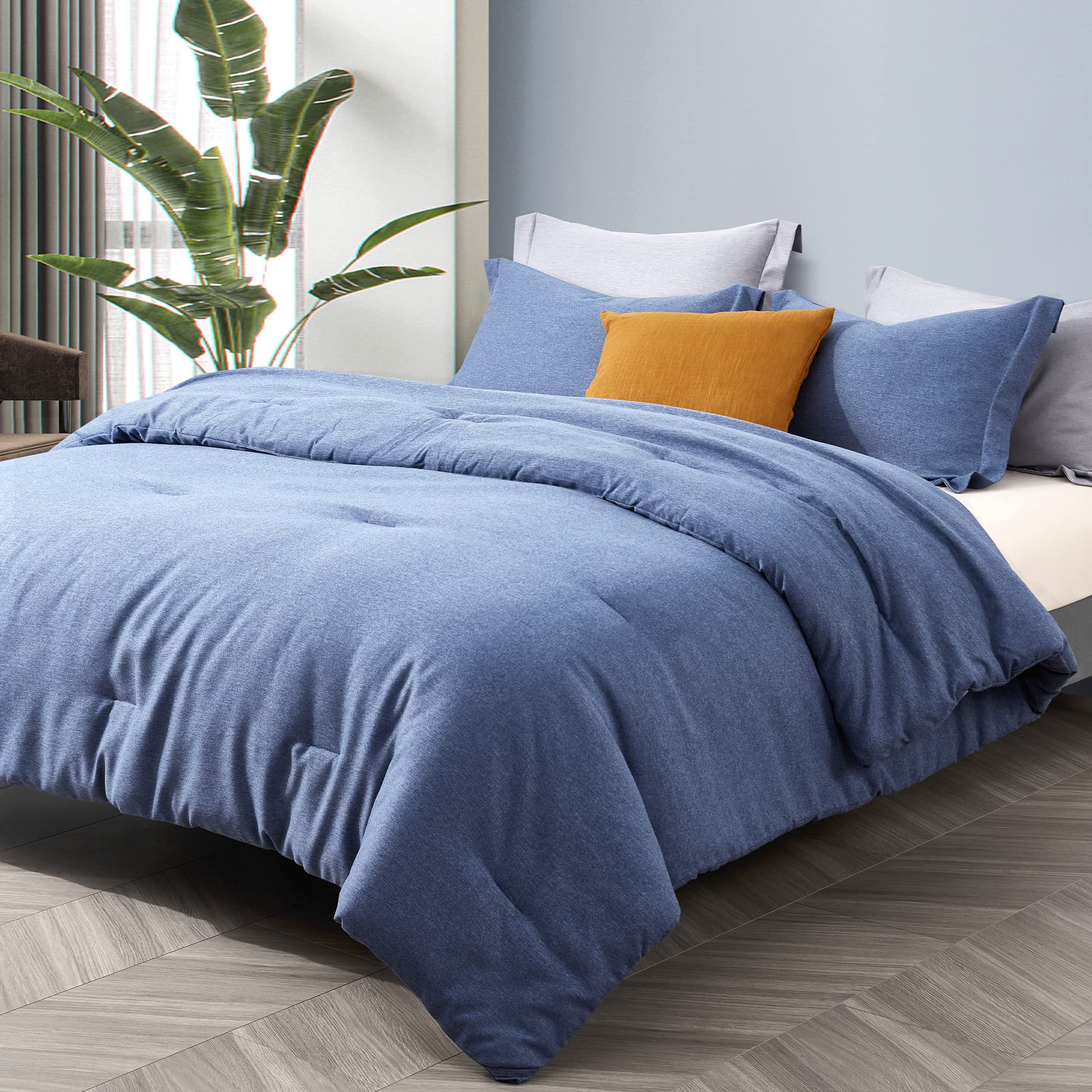 TILLYOU King Comforter Set - Navy Blue Breathable Lightweight Bedding with 2 Pillow Shams | 3-Piece Cationic Brushed Soft Comforter Set for All-Season Comfort | Perfect for Master Bedroom, Guest Room & Dorm Decor