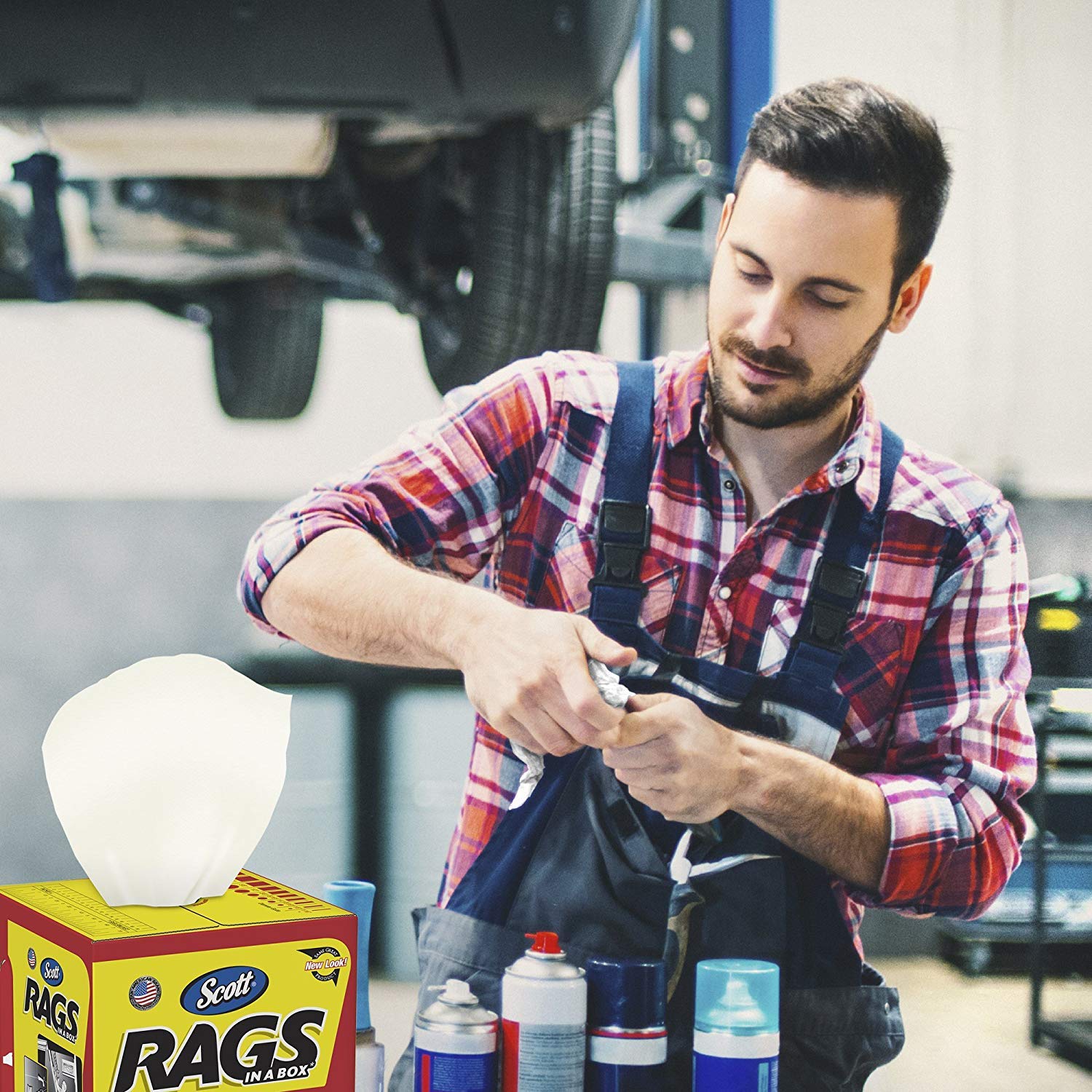 Scott Rags in A Box 75260 - White Industrial Shop Towels, 200 Count per Box (8 Boxes/Case, 4 Pack) - Heavy-Duty Cleaning for Garages, Workshops & Automotive Use