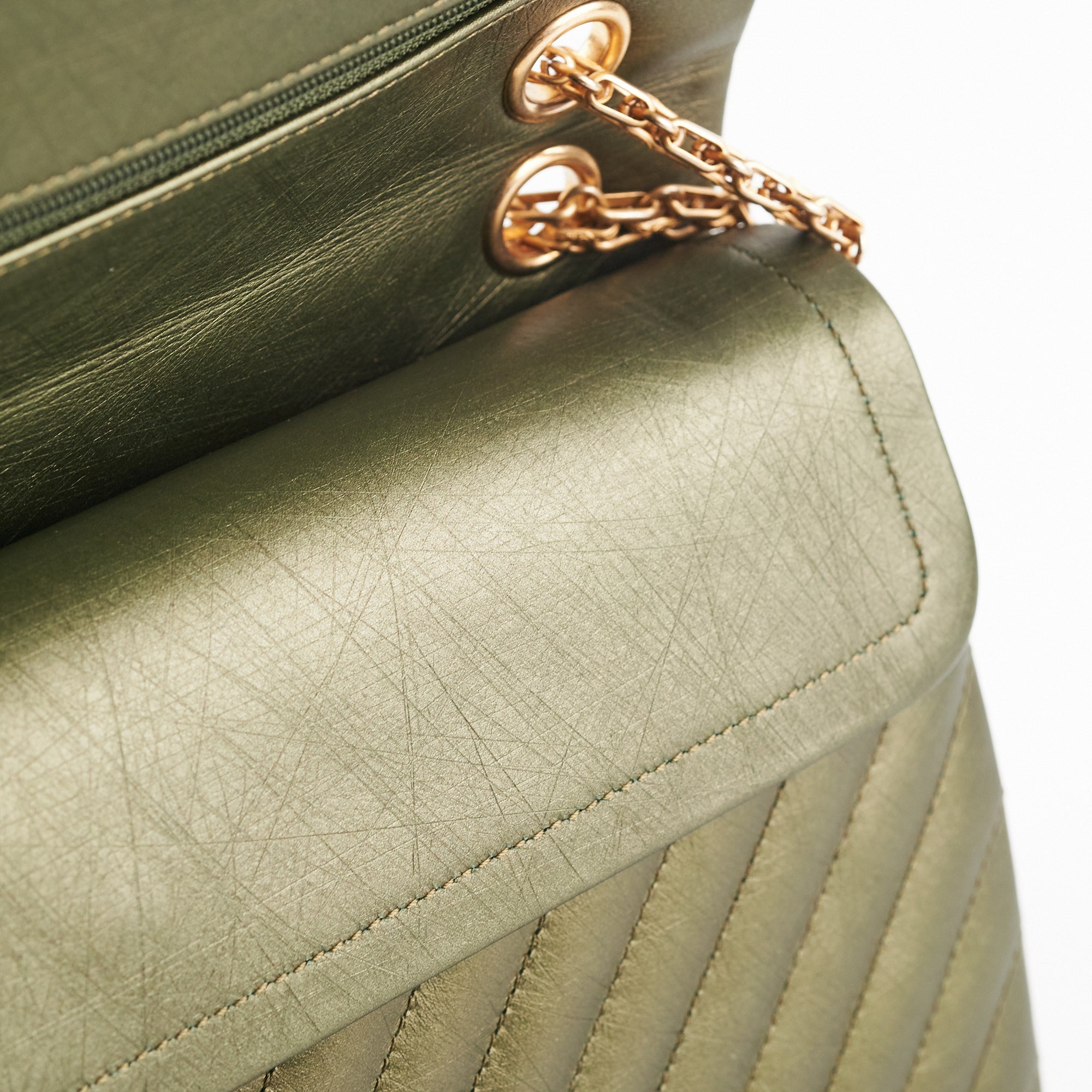 Chanel Chevron Reissue 226 Medium Handbag in Khaki Green Metallic Leather - Perfect for Work, Evening Events & Luxury Fashion Collection