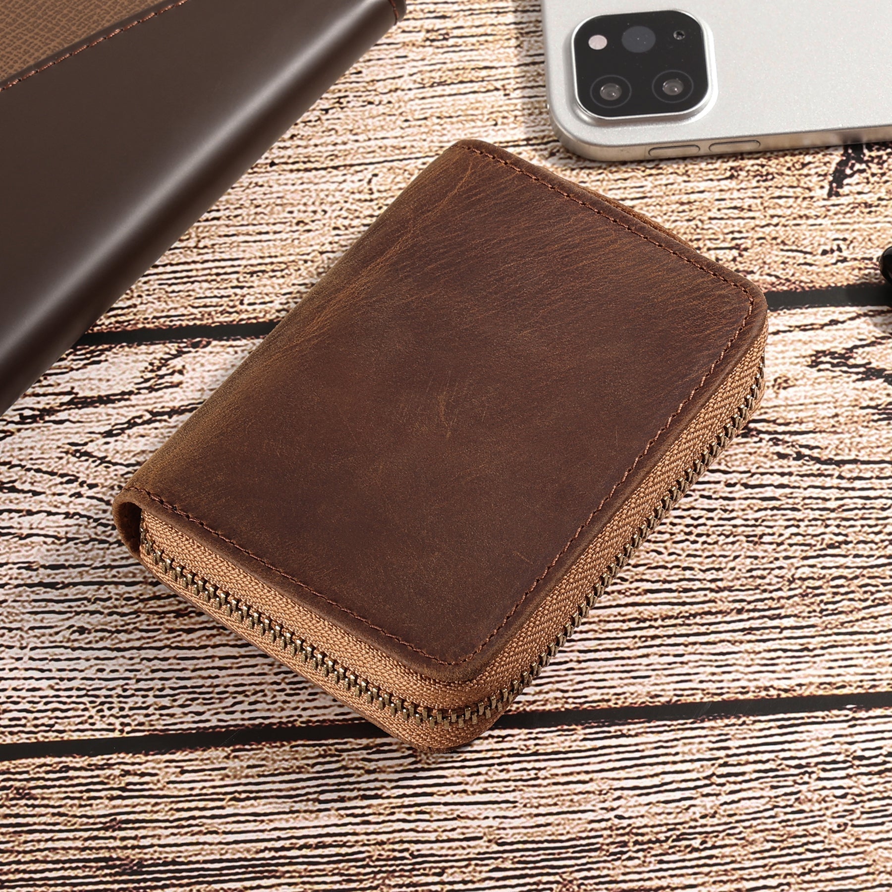 RFID Blocking Men's Leather Wallet - Slim Durable Credit Card Holder for Everyday Use & Travel Security