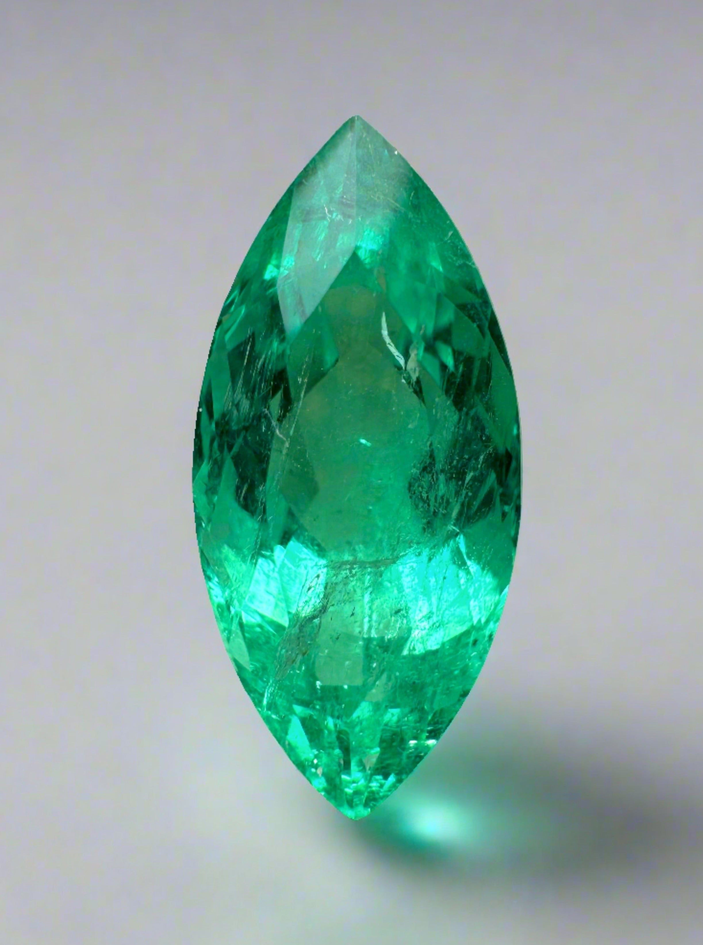 6.84 Carat 18.5x9mm Natural Colombian Green Emerald Marquise Cut Loose Gemstone for Jewelry Making - Perfect for Engagement Rings, Pendants & Earrings