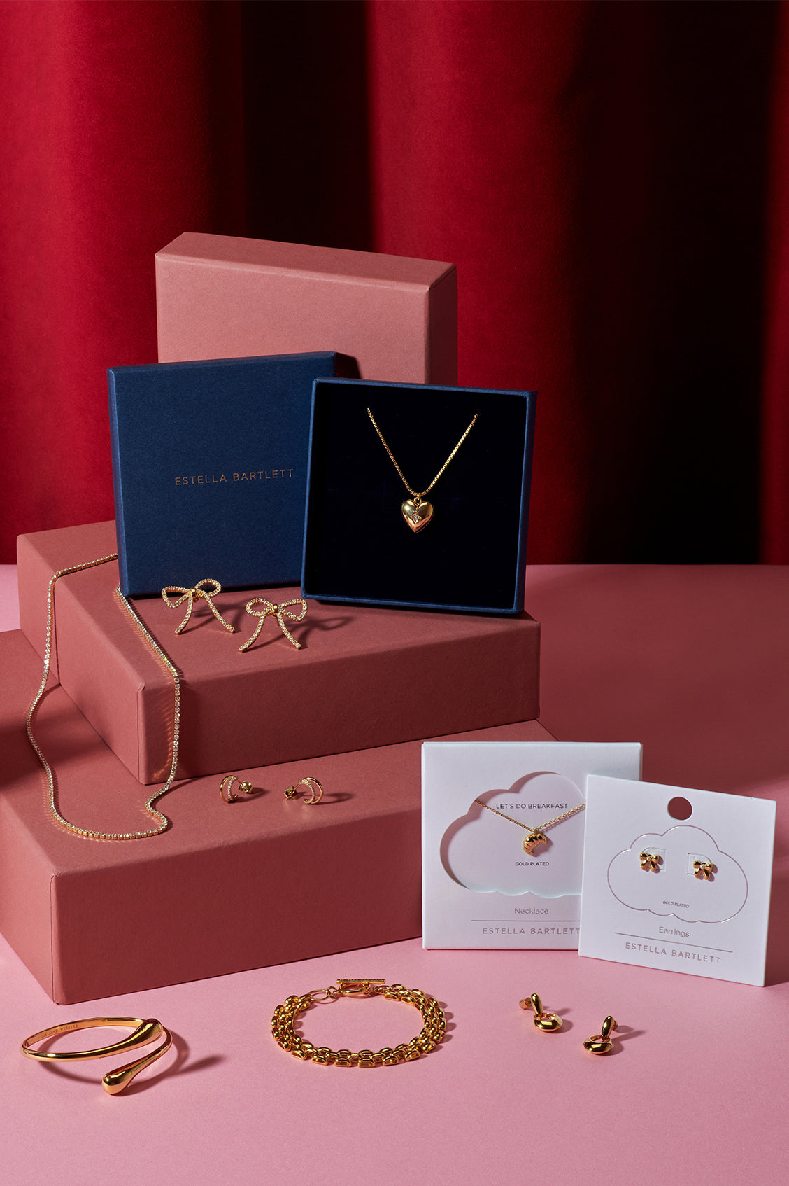 Croissant Pendant Necklace - Delicate Gold Plated Pastry Charm Jewelry for Women - Perfect for Breakfast Dates, Brunch Outfits & French-Themed Gifts