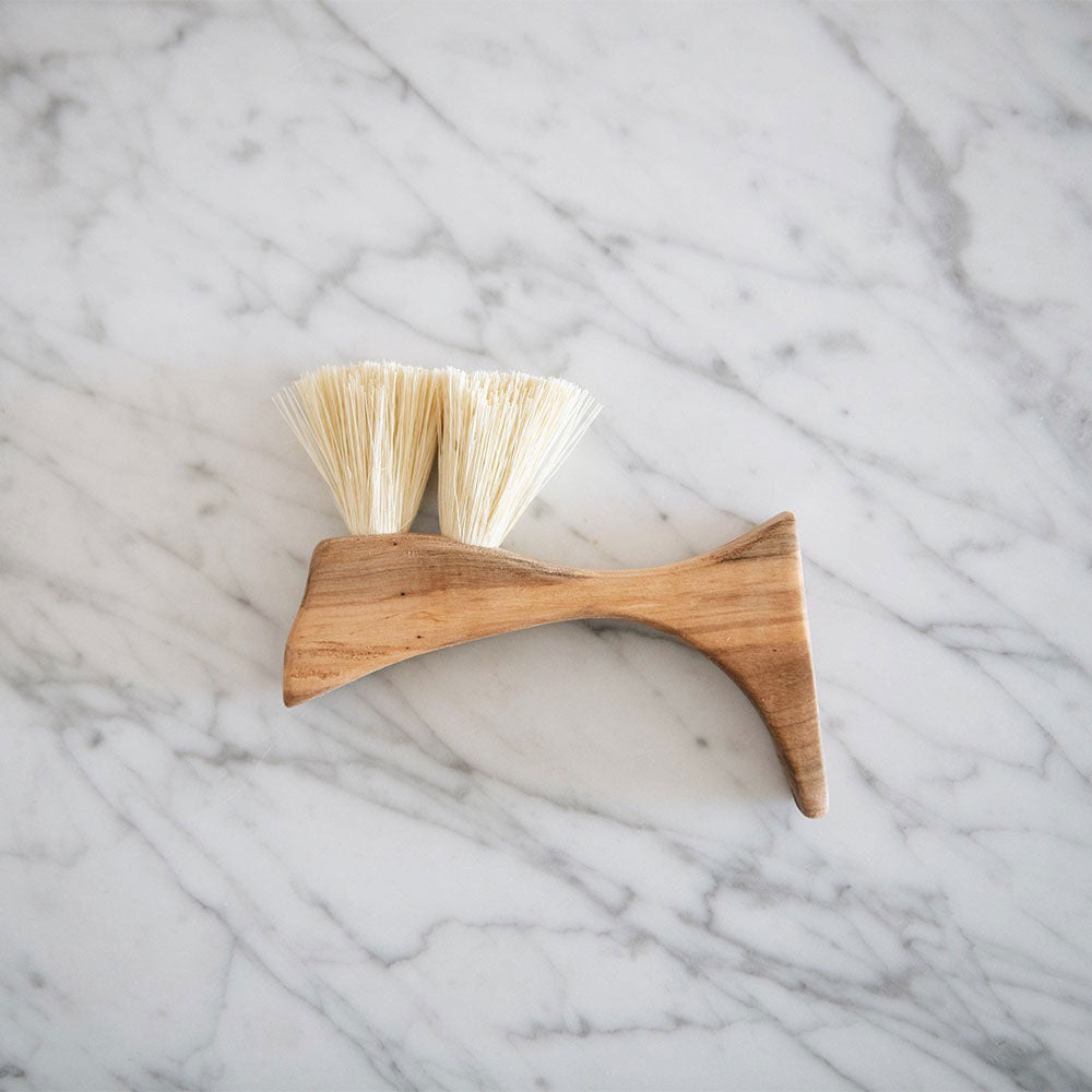 MT0939 Small Wooden Counter Brush - Natural Wood Handle for Kitchen, Bar & Restaurant Cleaning - Perfect for Countertops, Tables & Hard Surfaces