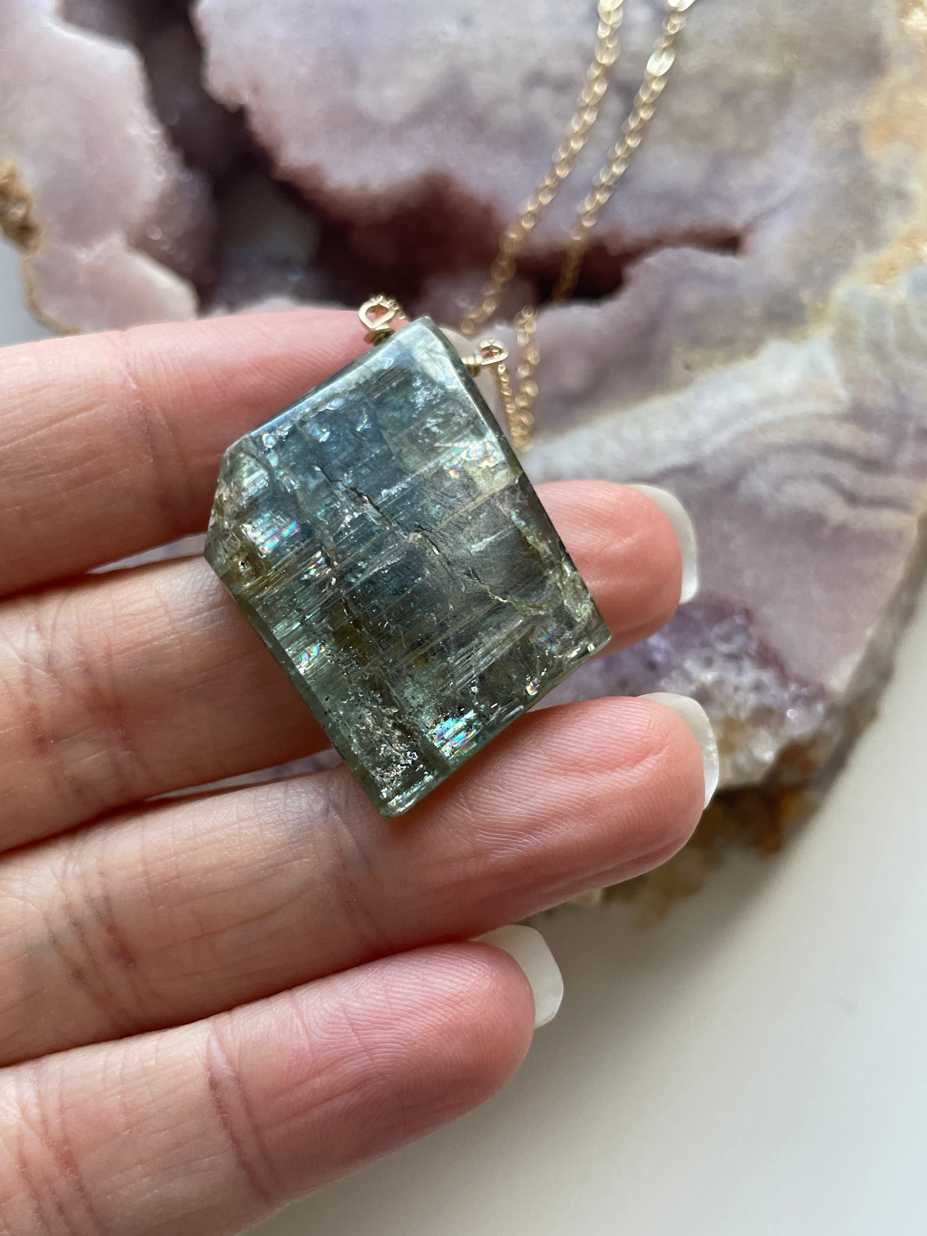 Natural Blue Kyanite Gemstone Pendant Necklace for Women - Healing Crystal Jewelry for Meditation & Energy Balancing - Perfect for Yoga, Spiritual Gifts & Everyday Wear