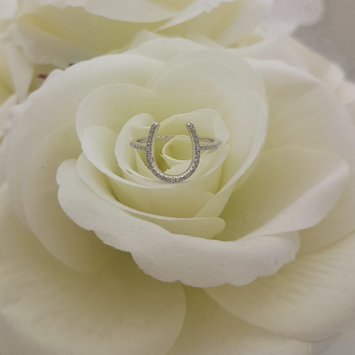 Dazzlingrock Collection 0.15 Carat 10K Solid Gold Round White Diamond Women's Horseshoe Engagement Ring - Perfect for Proposals, Anniversaries & Bridal Jewelry Gifts