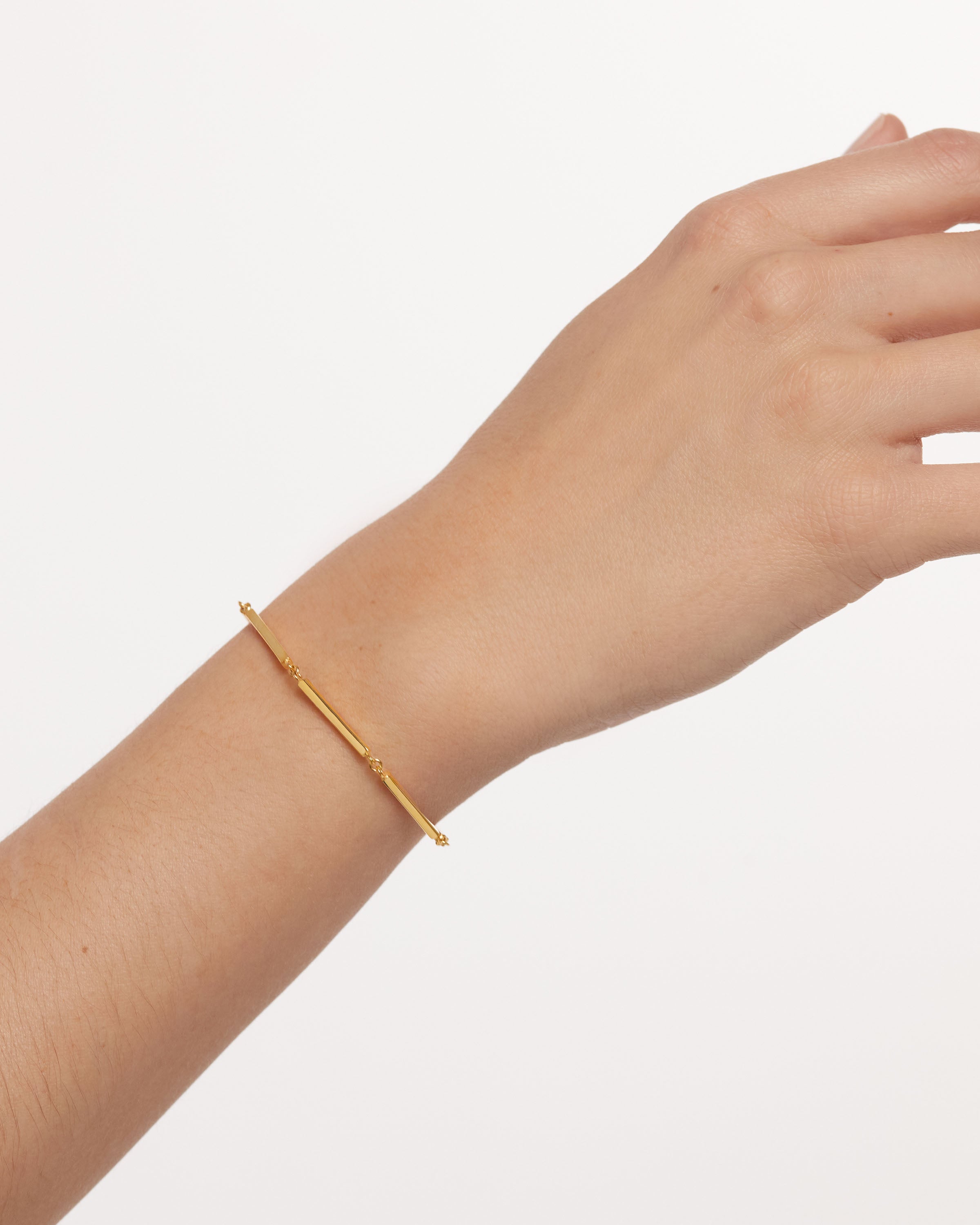 Stylish Bar Chain Bracelet for Women - Trendy Gold & Silver Layering Jewelry - Perfect for Casual Wear, Parties & Gifts
