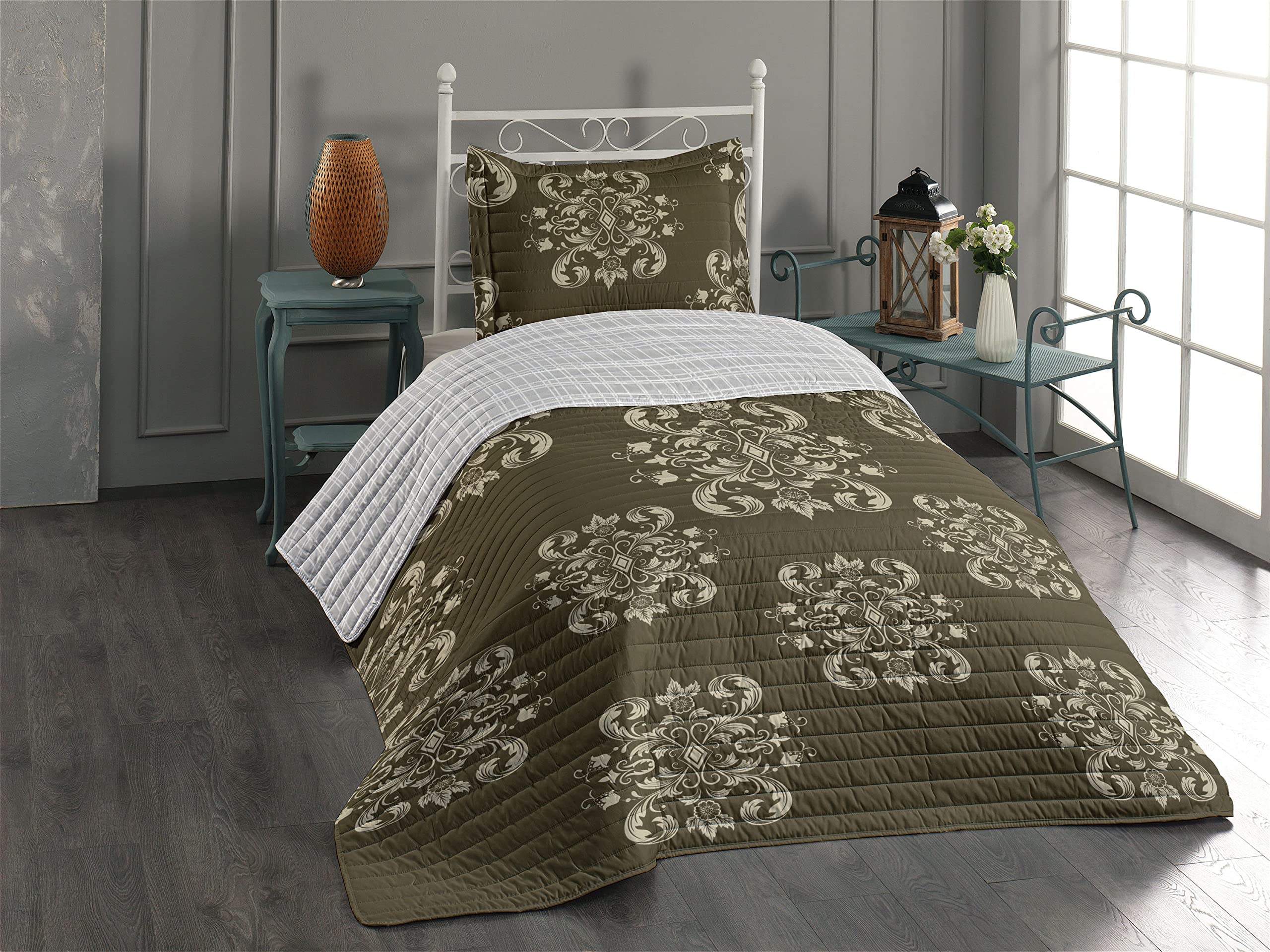 Ambesonne Reversible Bedspread Set with Pillow Shams - Vintage Floral Design in Slate Brown, Twin Size Microfiber Bedding | Perfect for Bohemian Bedrooms, Guest Rooms & Cozy Home Decor