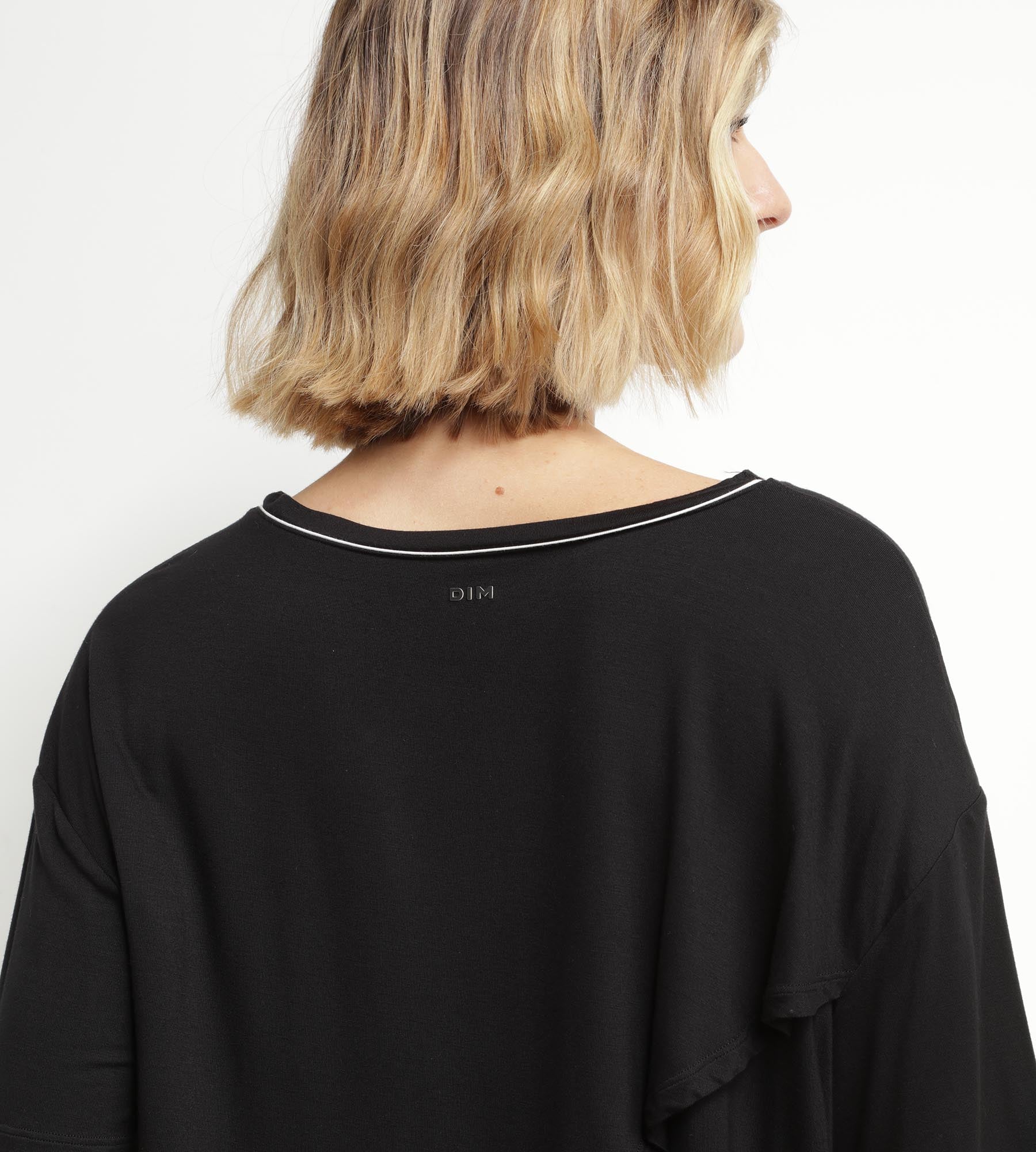 Black Viscose Open Back Sports T-Shirt for Women - Breathable & Stylish Workout Top for Yoga, Running & Gym