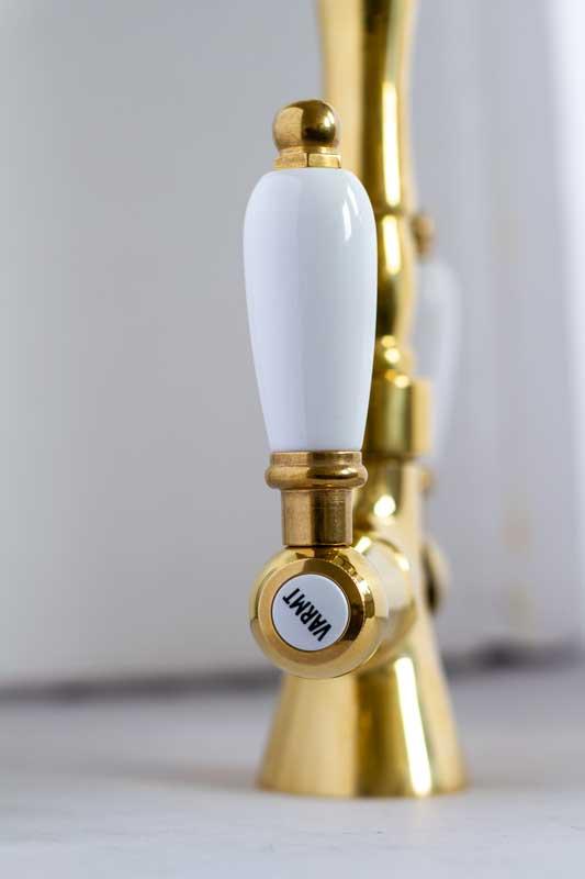 Chelsea Brass Kitchen Faucet - High-Quality Mixer Tap for Modern & Classic Kitchens | Perfect for Cooking, Washing Dishes & Home Renovation