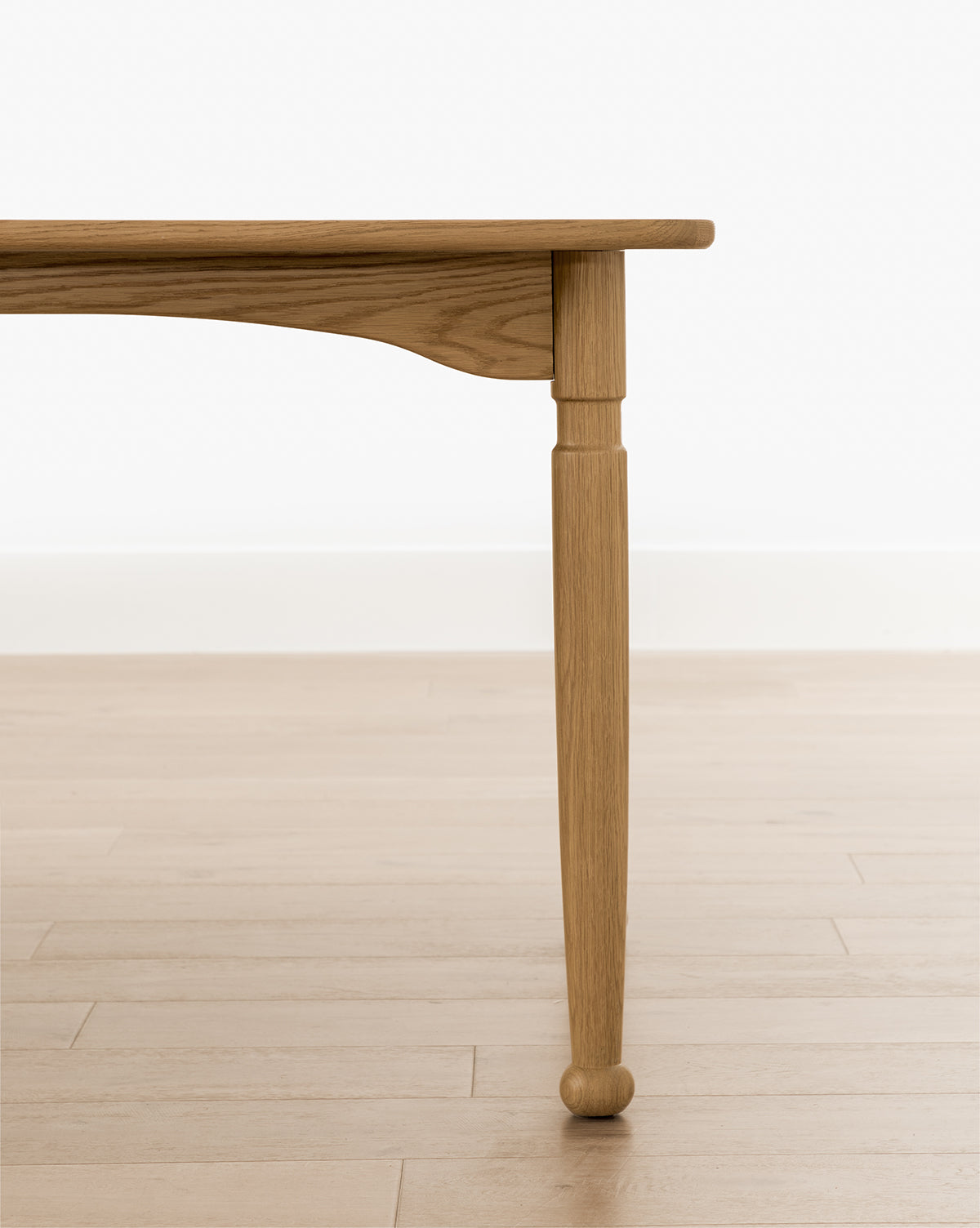 Stylish Phipps Modern Dining Table Set - 6 Seater Wooden Kitchen Table for Home & Restaurant Use - Perfect for Family Dinners, Entertaining Guests & Commercial Dining Spaces