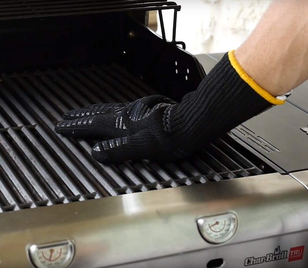 Heat Resistant Gloves 480℉ - Fireproof BBQ & Grilling Gloves for Fireplace, Oven, Kitchen - Made in USA with Dupont Nomex Heat Fiber - Perfect for Grilling, Baking, Camping & Outdoor Cooking (1 Pair)