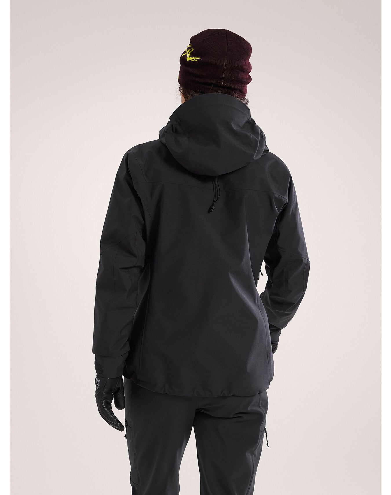 Women's Alpha SV Jacket - Waterproof & Windproof Outdoor Shell for Hiking, Skiing & Mountaineering | Lightweight & Durable GORE-TEX Protection