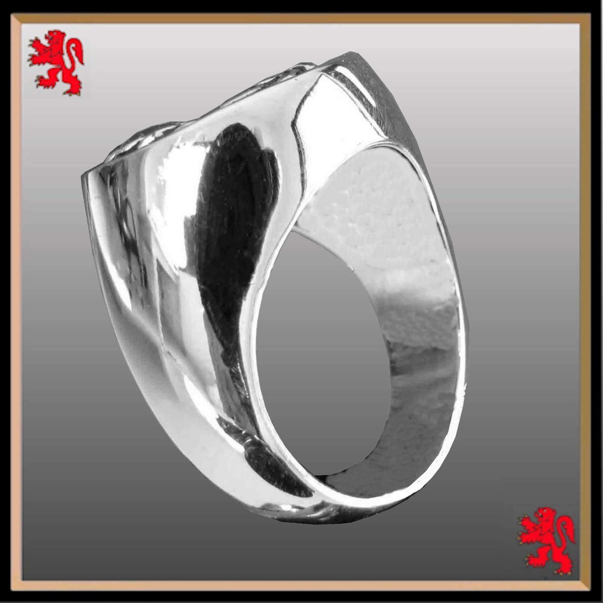 Handcrafted Wooden Scottish Clan Crest Ring - Personalized Celtic Heritage Jewelry for Men & Women - Perfect for Weddings, Anniversaries & Clan Gatherings