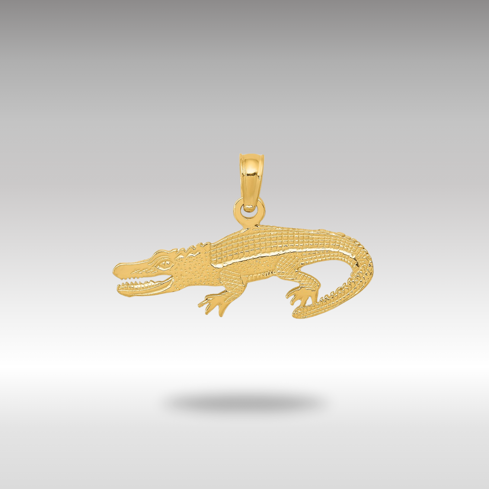 Exquisite Gold Alligator Pendant Necklace - Handcrafted Reptile Jewelry for Women - Perfect for Layering, Gift Giving & Special Occasions
