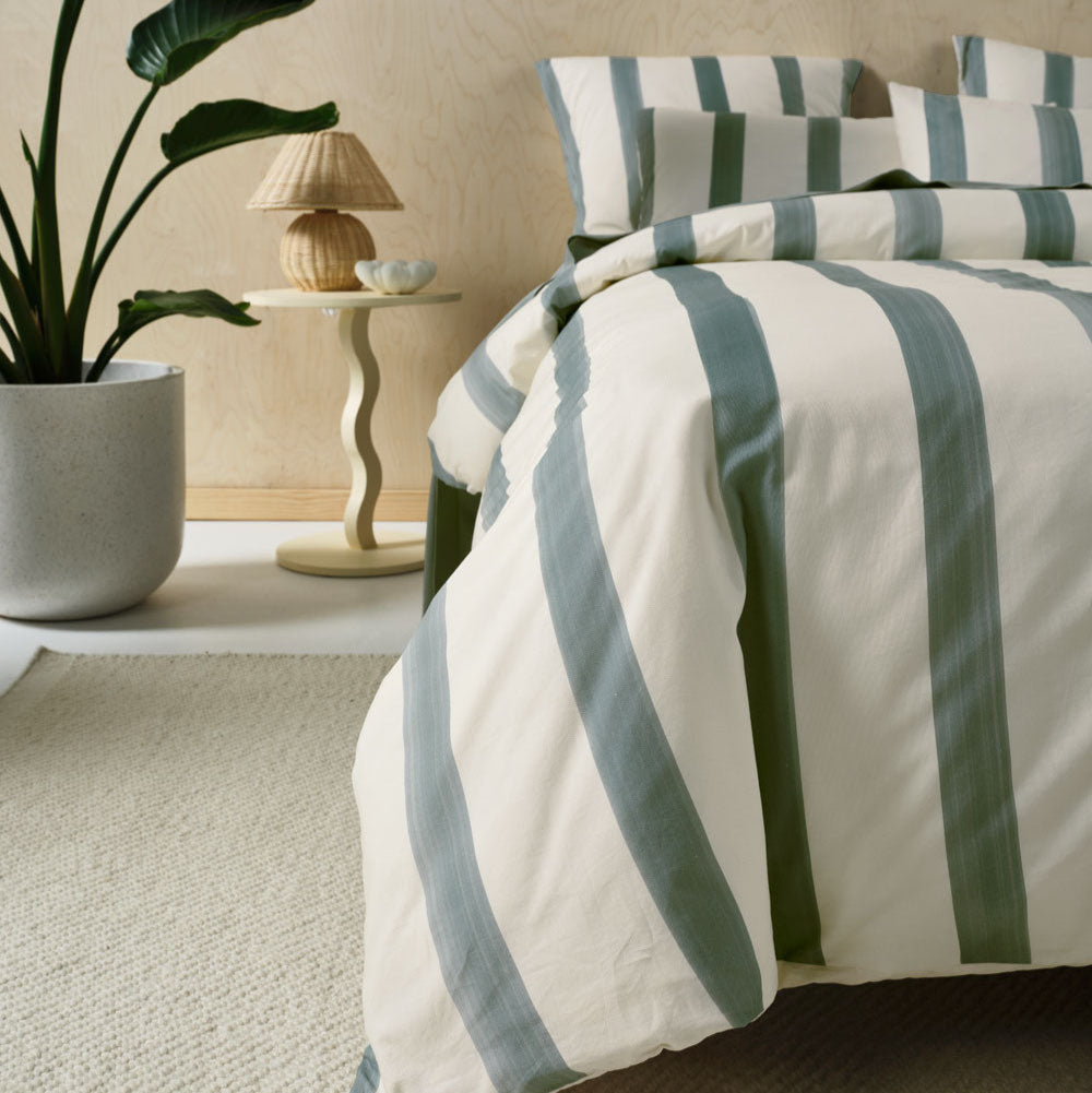 Linen House Fremantle Quilt Cover Set - Premium Cotton Bedding Set for Queen/King Size - Soft & Breathable Duvet Cover for Cozy Bedroom Decor