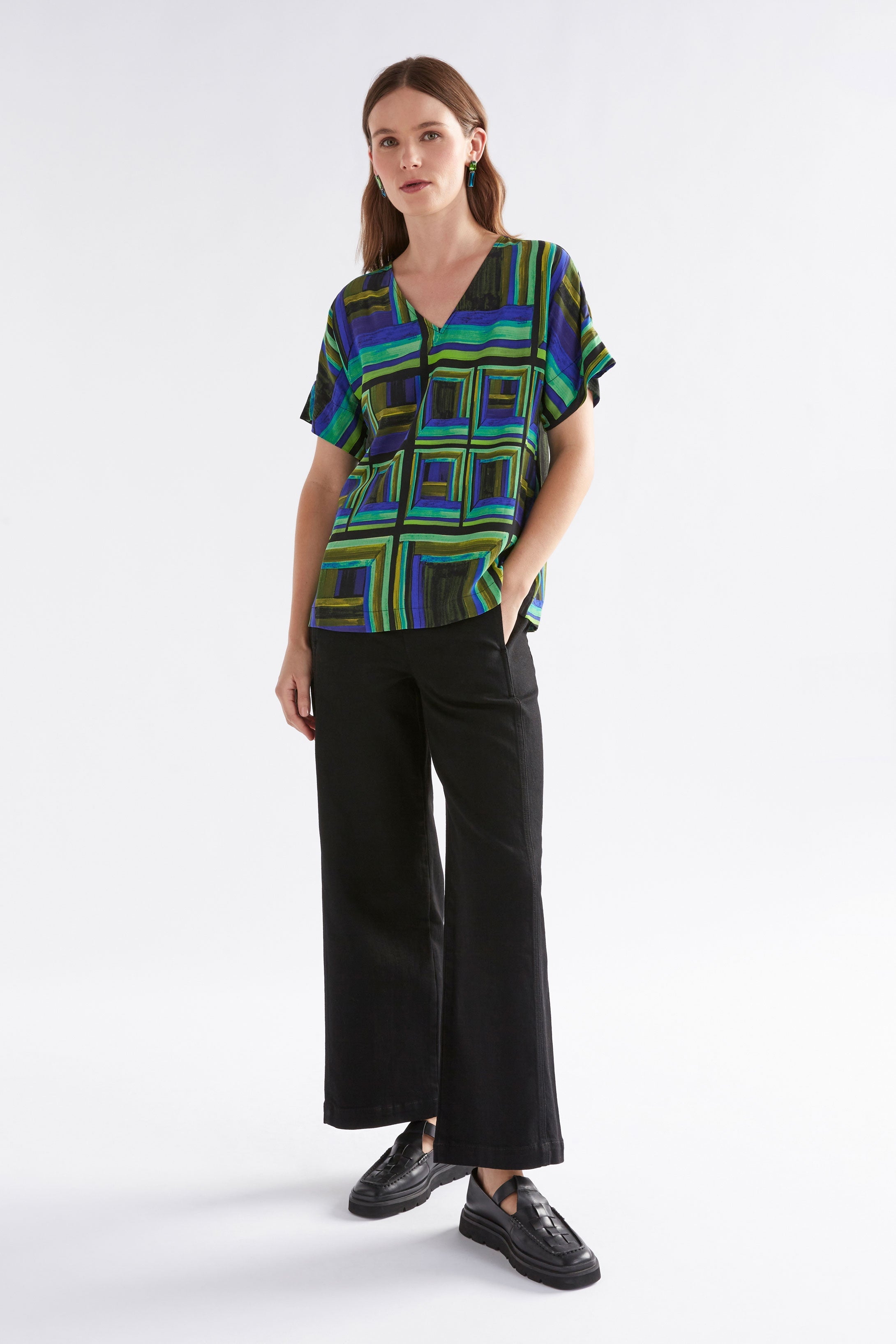Ideell Women's V Neck Blouse - Floral Print Casual Tops for Summer, Work & Everyday Wear