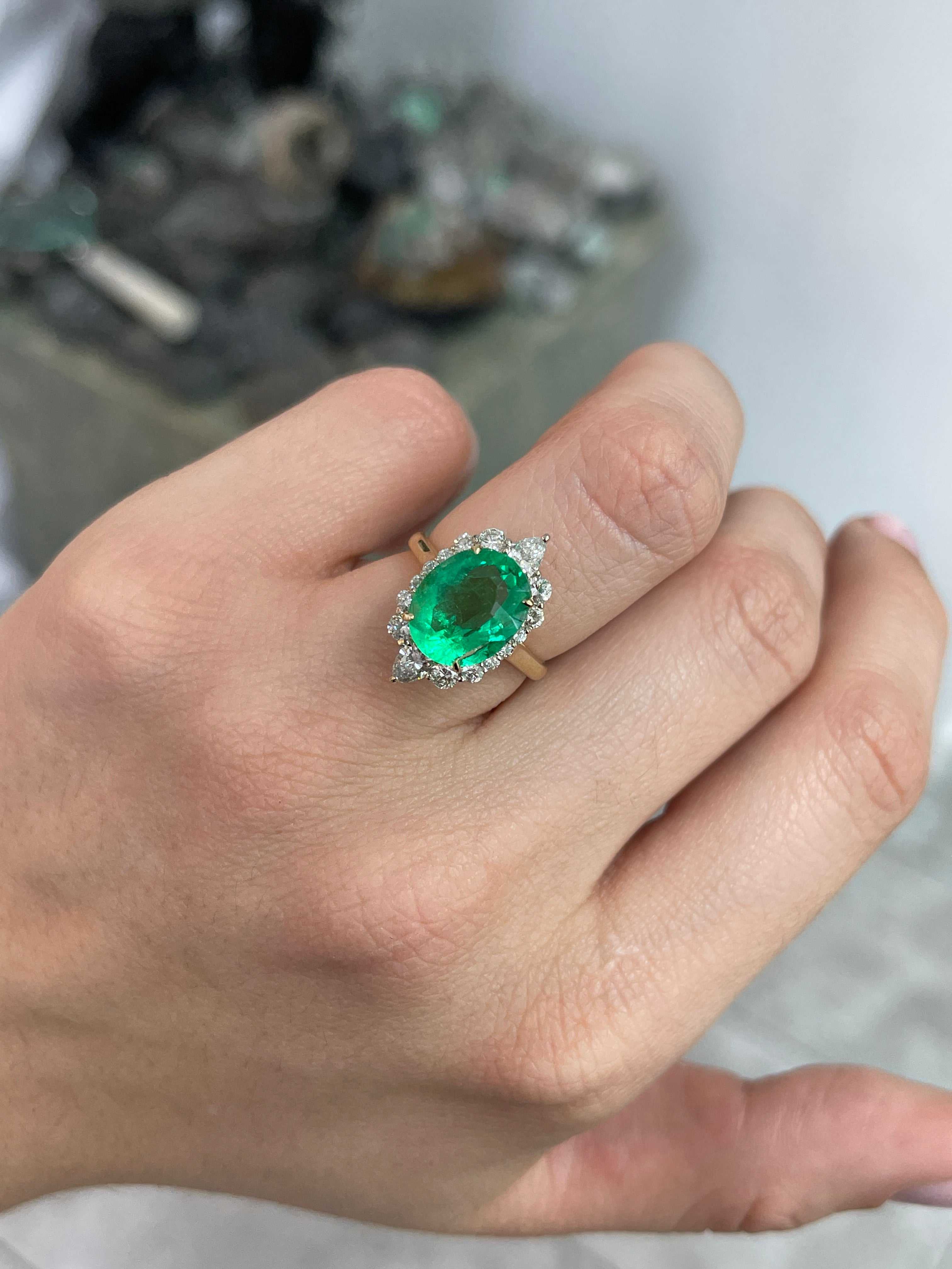 4.55tcw 18K Gold Natural Oval Emerald & Diamond Halo Engagement Ring for Women - Elegant Wedding, Proposal, Anniversary Gift Idea