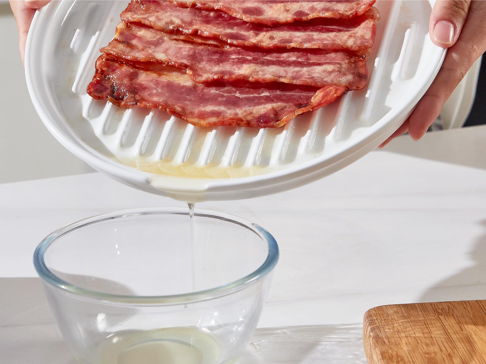 ONEMORE 10 Inch White Ceramic Bacon Rack - Oven & Microwave Safe Bacon Cooker for Crispy Bacon - Perfect for Breakfast, Sandwiches & Salads