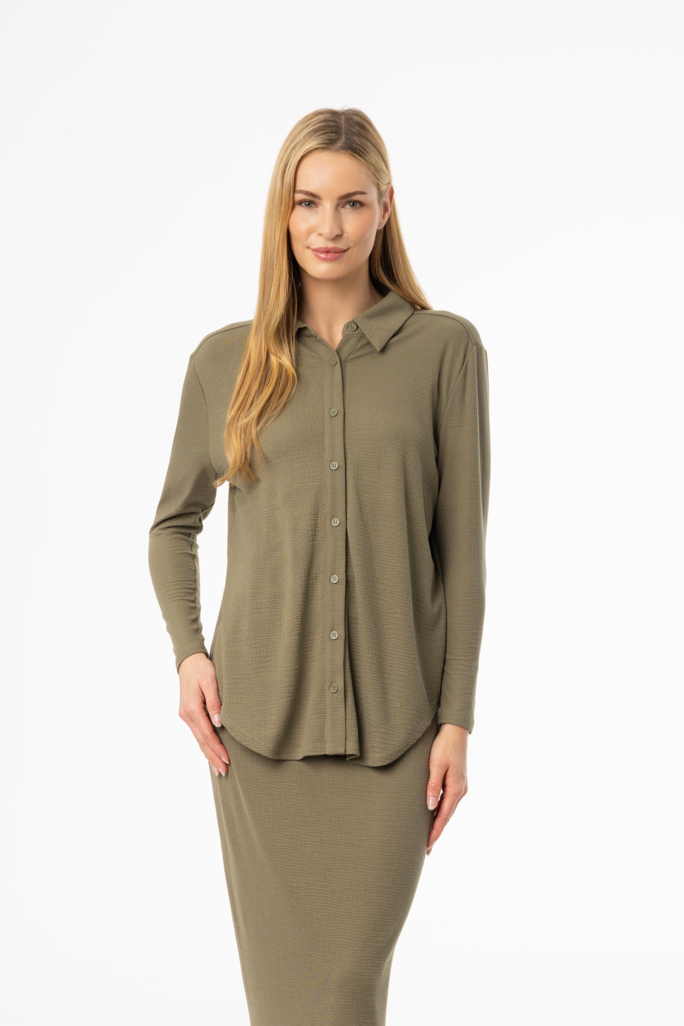 Stylish Olive Green Waved Button Down Shirt for Men & Women - Casual Office Wear & Outdoor Activities