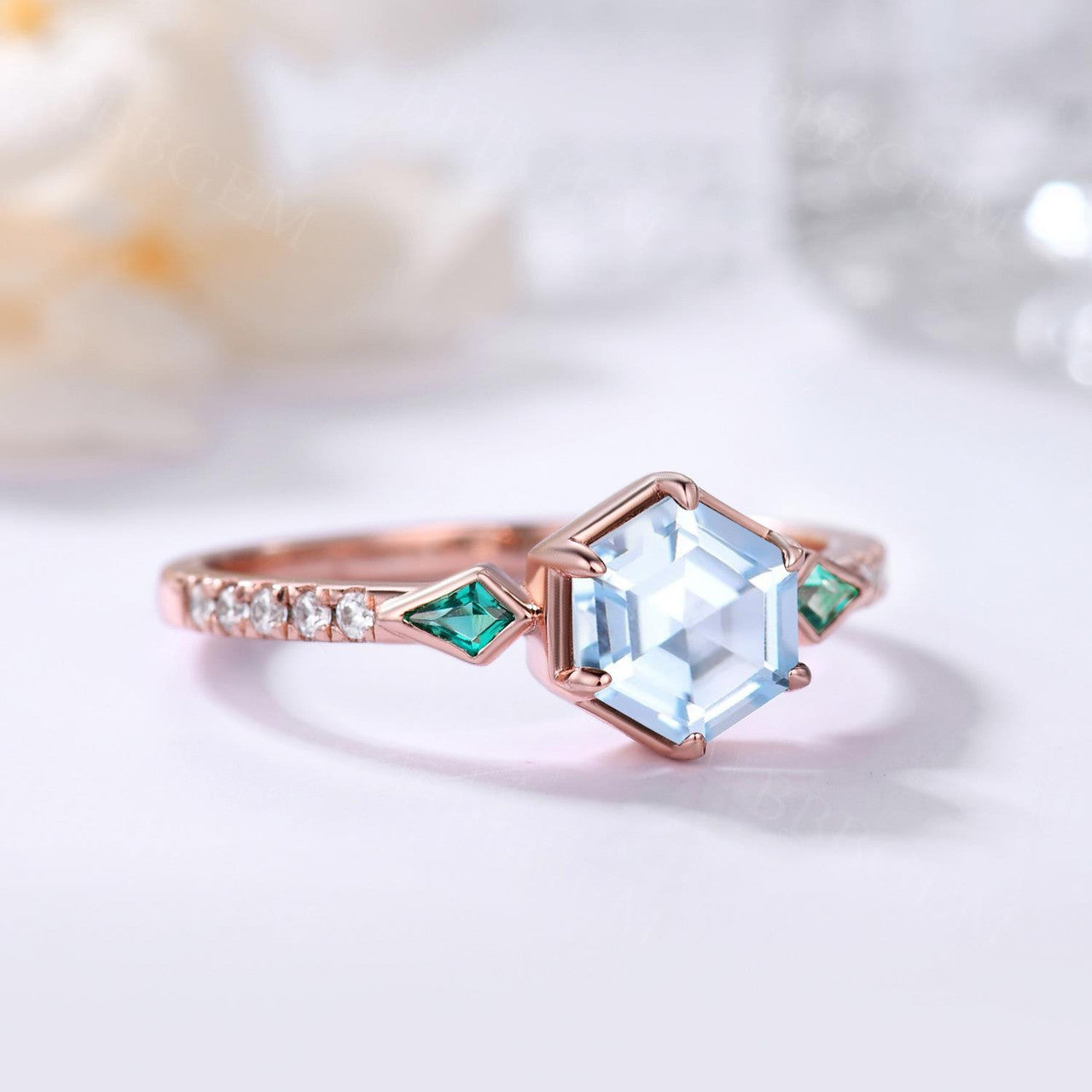 Geometric Blue & Green Hexagon Aquamarine with Kite-Cut Emerald Three Stone Engagement Ring for Women - Perfect for Proposals, Anniversaries & Special Occasions