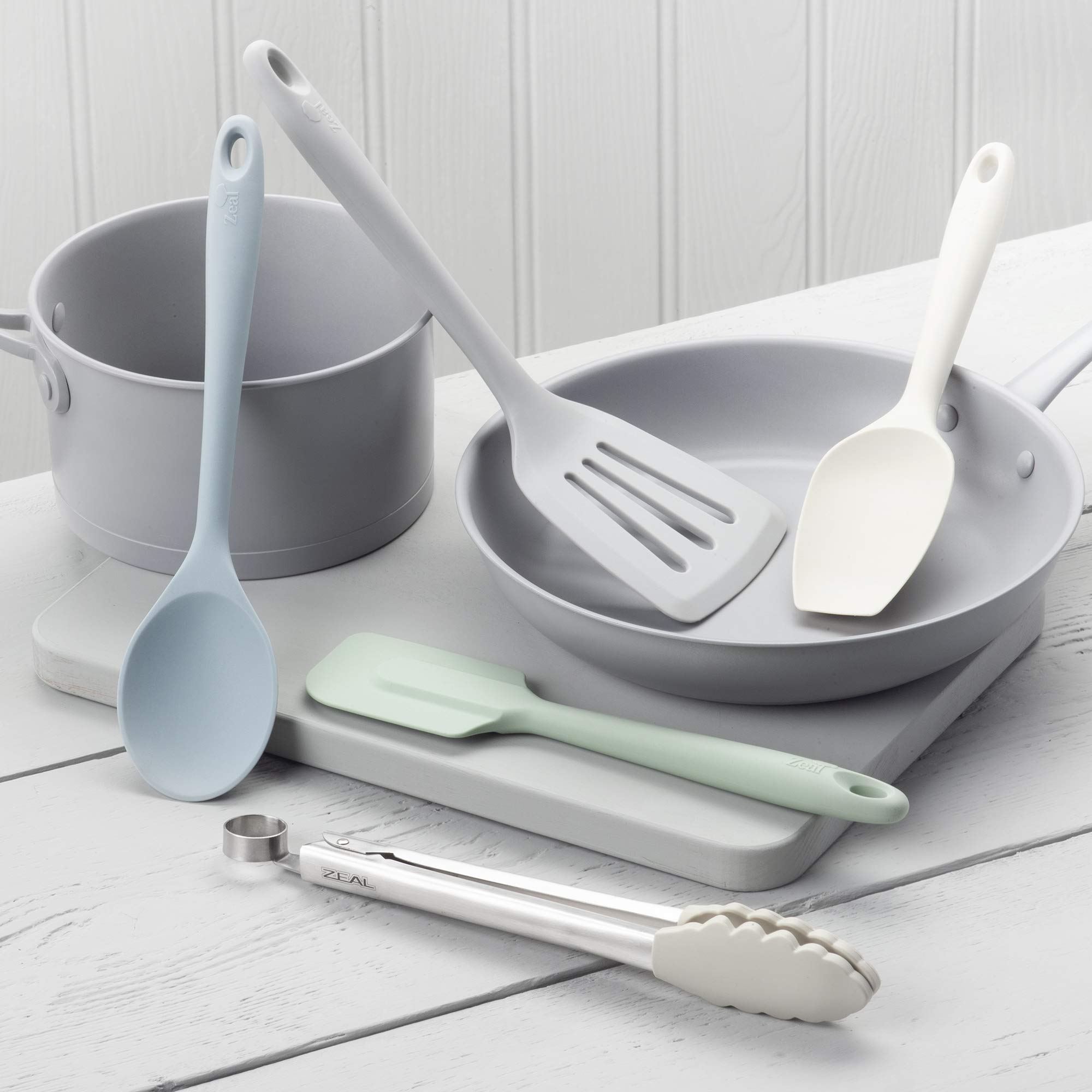 Non-Stick Silicone Cooking Utensil Set - 5-Piece Kitchen Tongs, Turner, Spatula Spoon & Cook Spoon - Heat Resistant & BPA Free for Baking, Frying & Grilling - Perfect for Home Chefs & Professional Kitchens