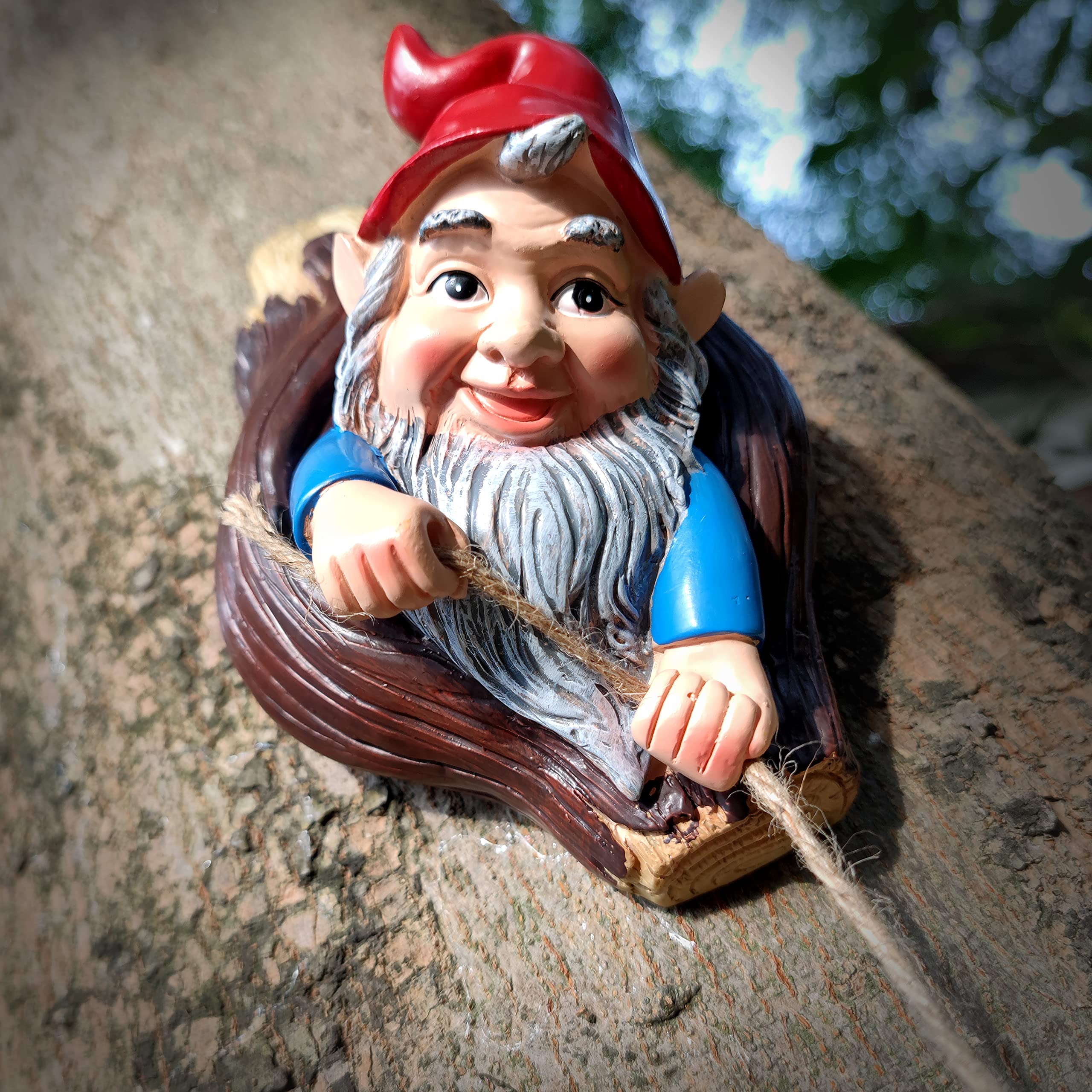 Funny Resin Climbing Gnomes Sculpture - Whimsical Outdoor Garden Decor for Tree Hugging, Home Patio, Lawn & Yard - Perfect for Garden Art, Holiday Ornaments & Unique Gift Ideas