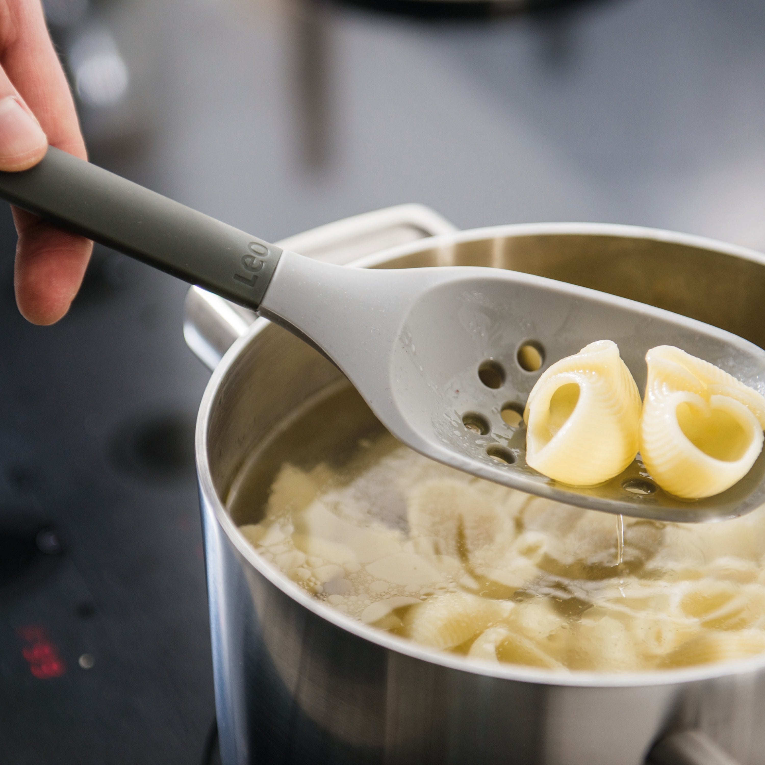 BergHOFF Leo 12.75-Inch Silicone Skimmer Spoon - Heat-Resistant Kitchen Strainer for Cooking, Frying & Serving - Gray - Perfect for Pasta, Soup & Deep Frying