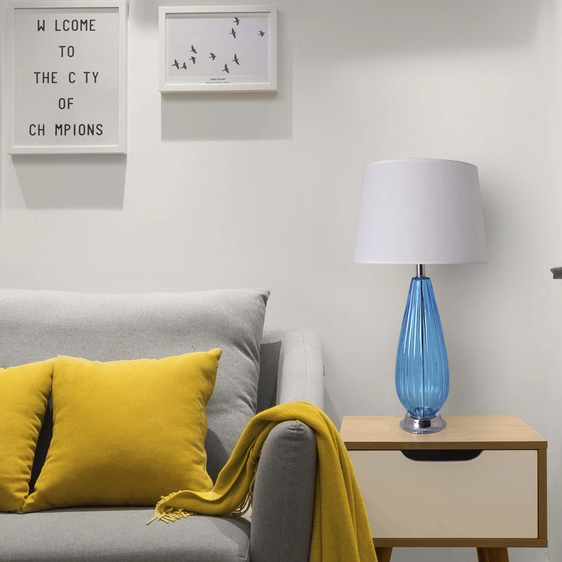 Magnolia Translucent Glass Table Lamp 28